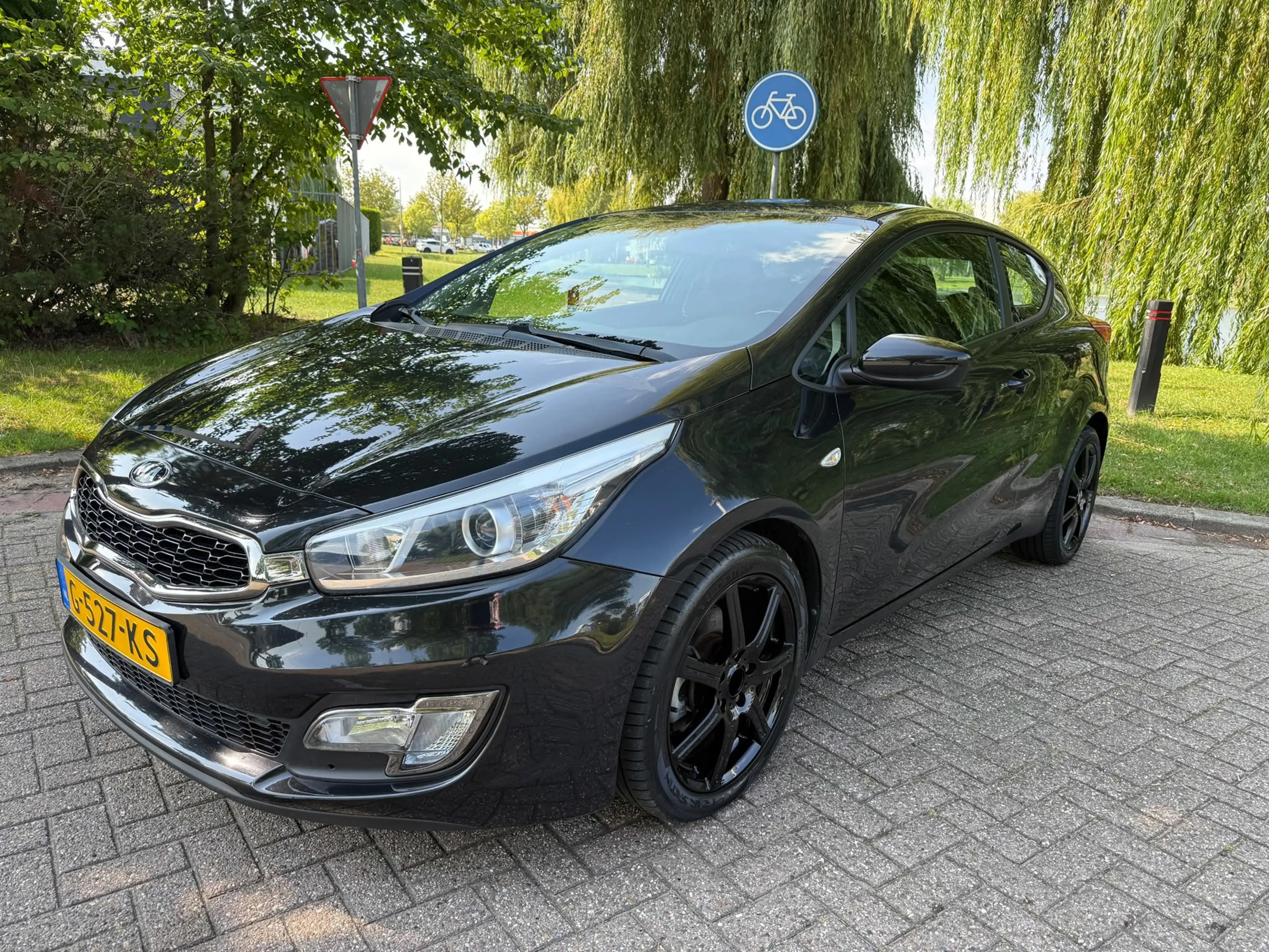 Kia ProCeed / pro_cee'd 1.4 CVVT Navigator Plus Pack — photo 2