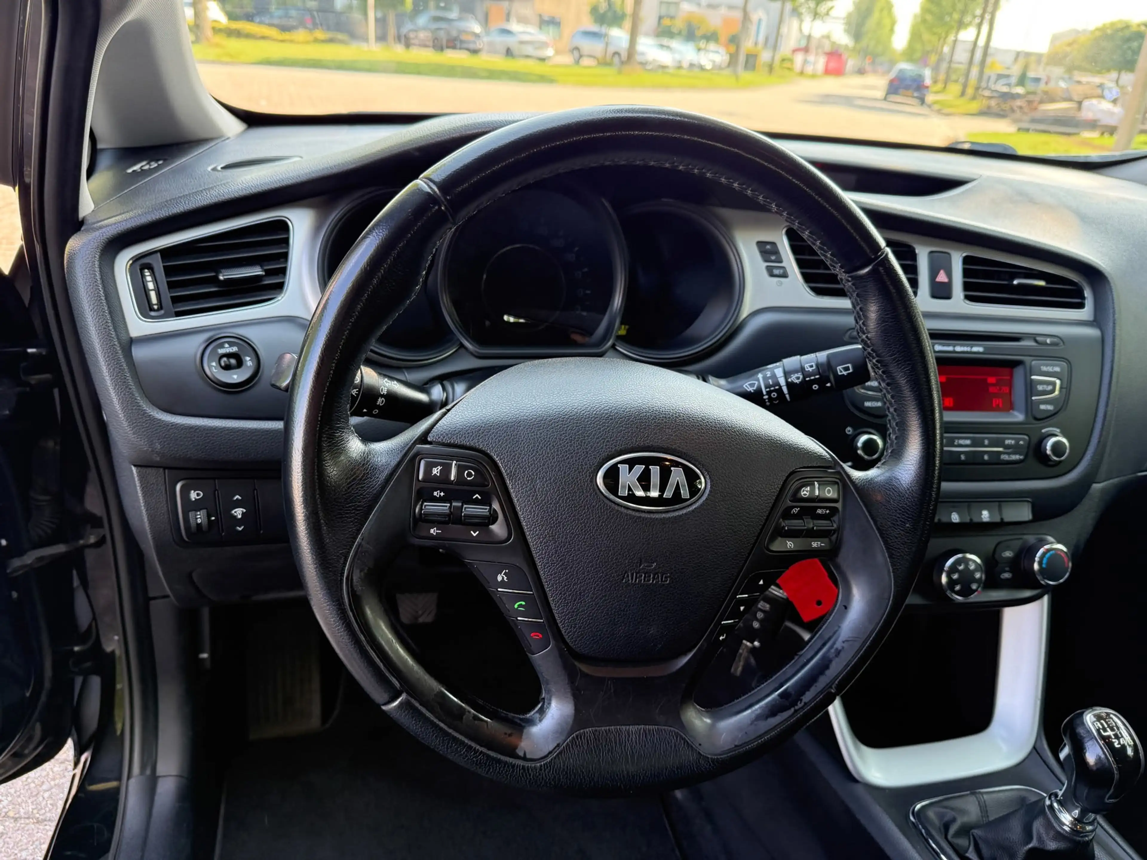 Kia ProCeed / pro_cee'd 1.4 CVVT Navigator Plus Pack — photo 10