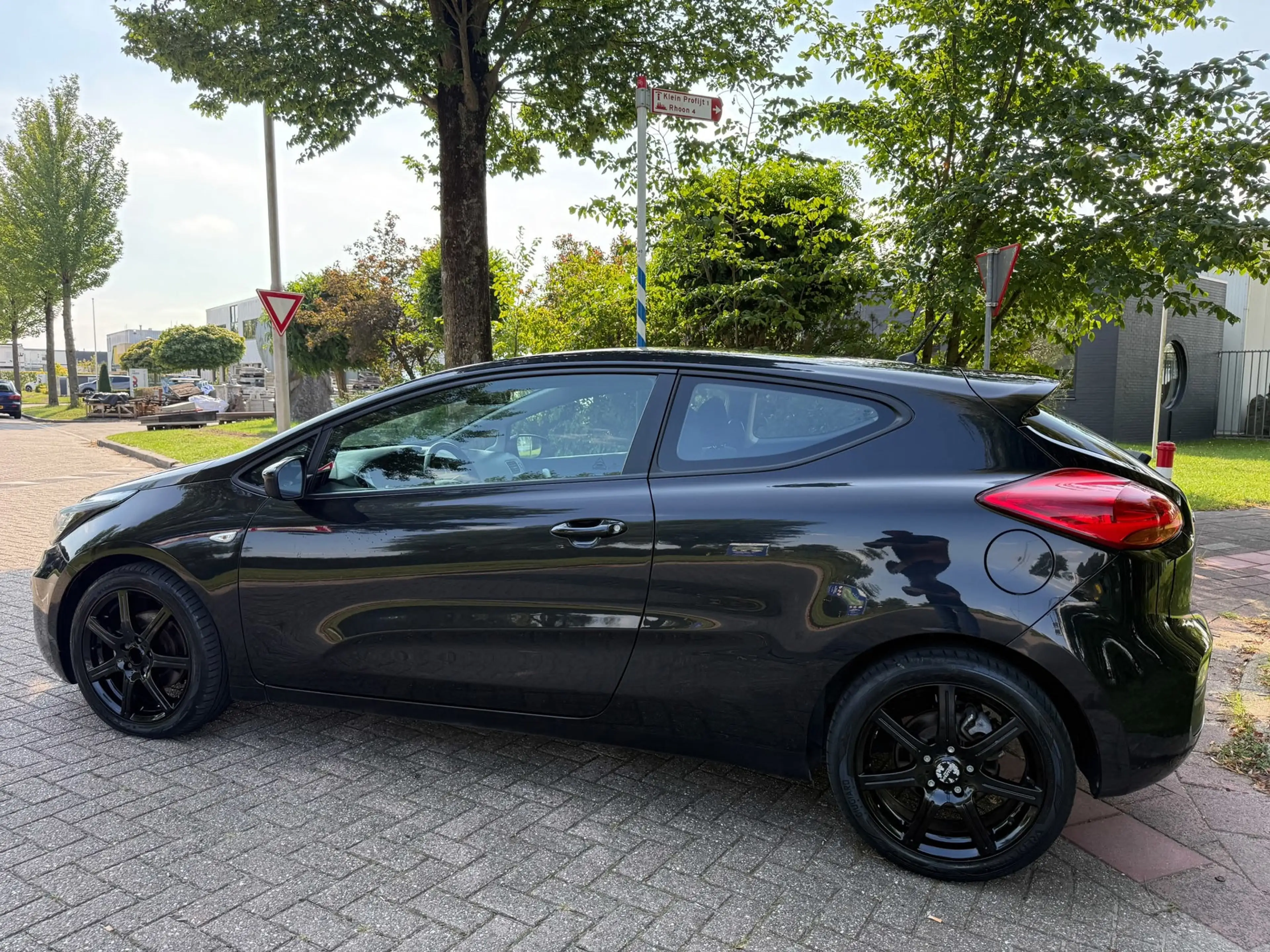 Kia ProCeed / pro_cee'd 1.4 CVVT Navigator Plus Pack — photo 6