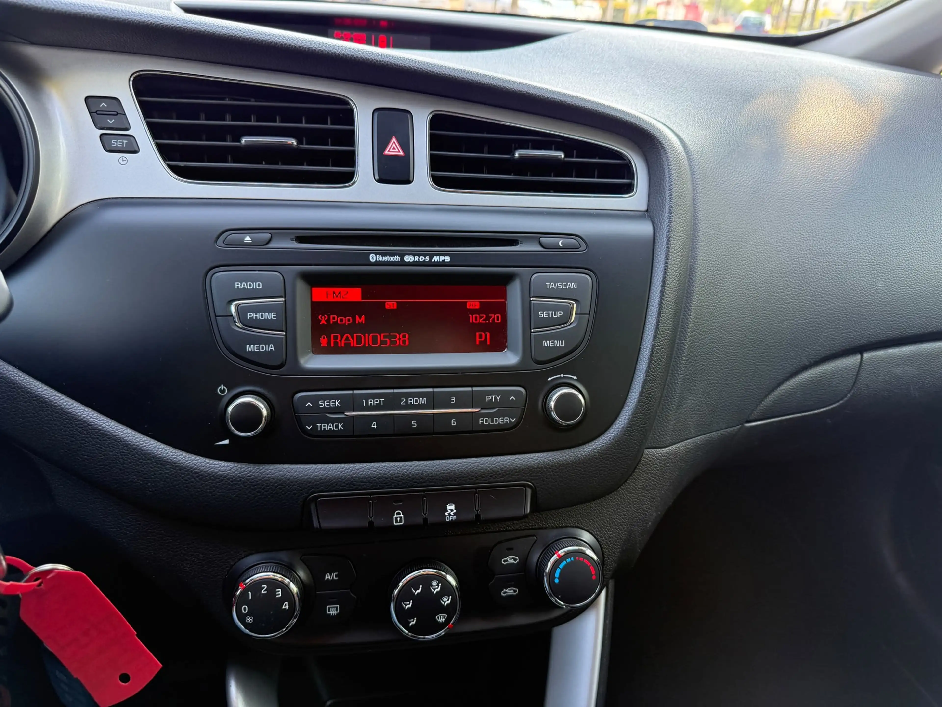 Kia ProCeed / pro_cee'd 1.4 CVVT Navigator Plus Pack — photo 13