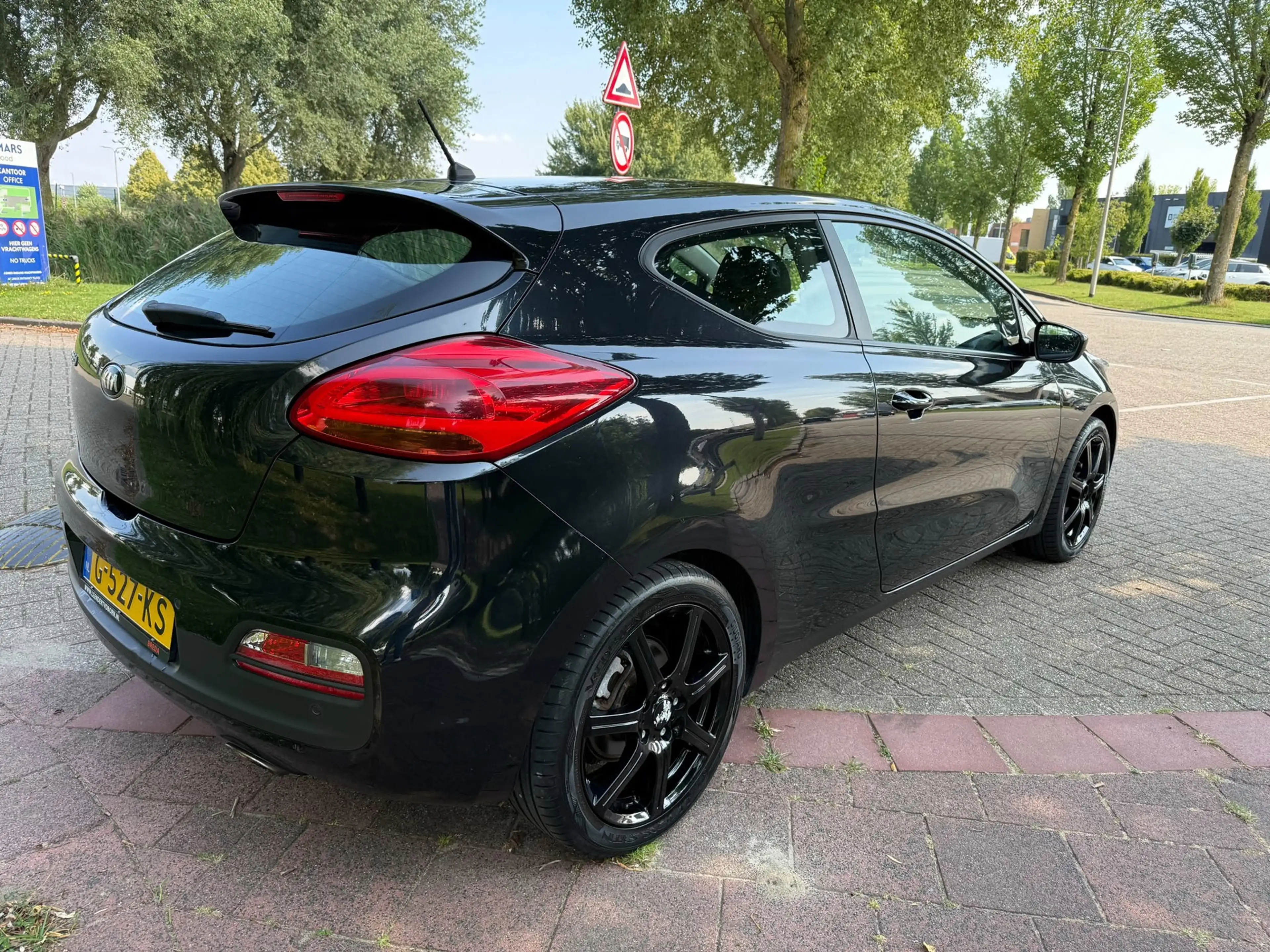 Kia ProCeed / pro_cee'd 1.4 CVVT Navigator Plus Pack — photo 3