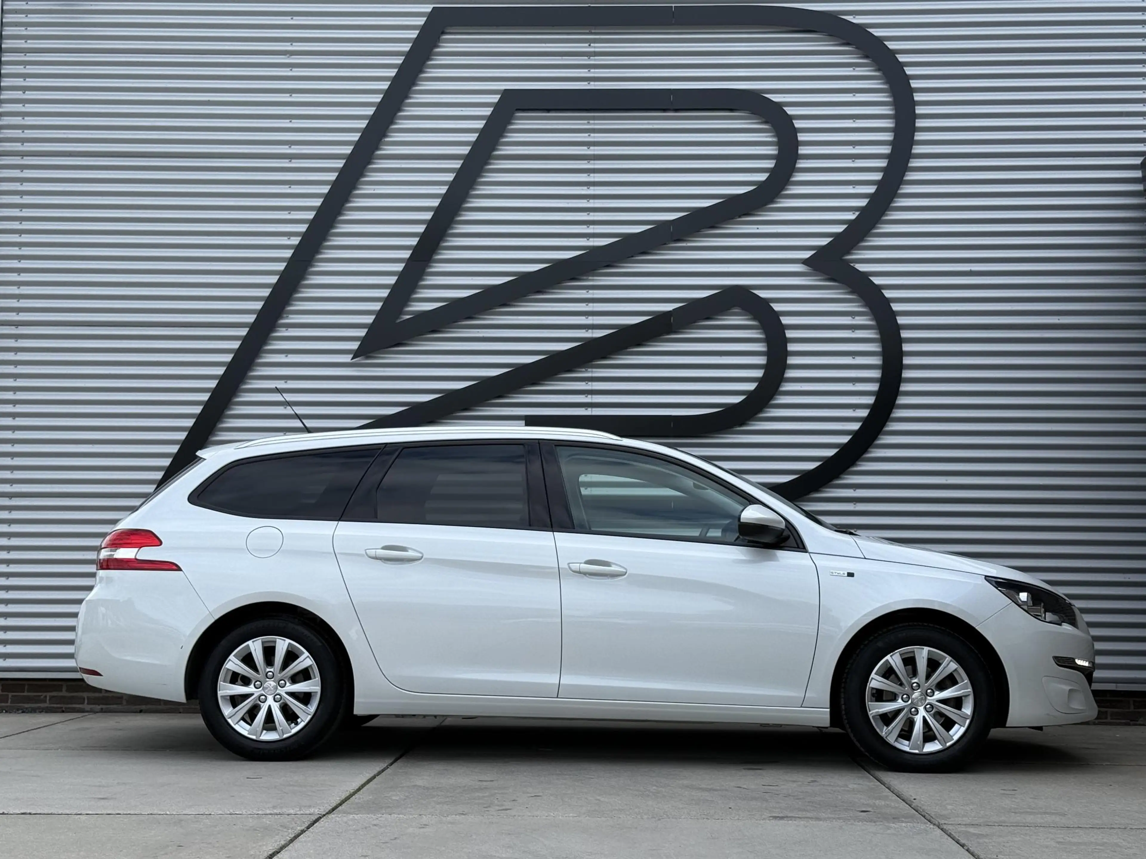 Peugeot 308 SW 1.2 PureTech Style 1e Eigenaar|Navi|Pano|PDC|Cl — photo 10
