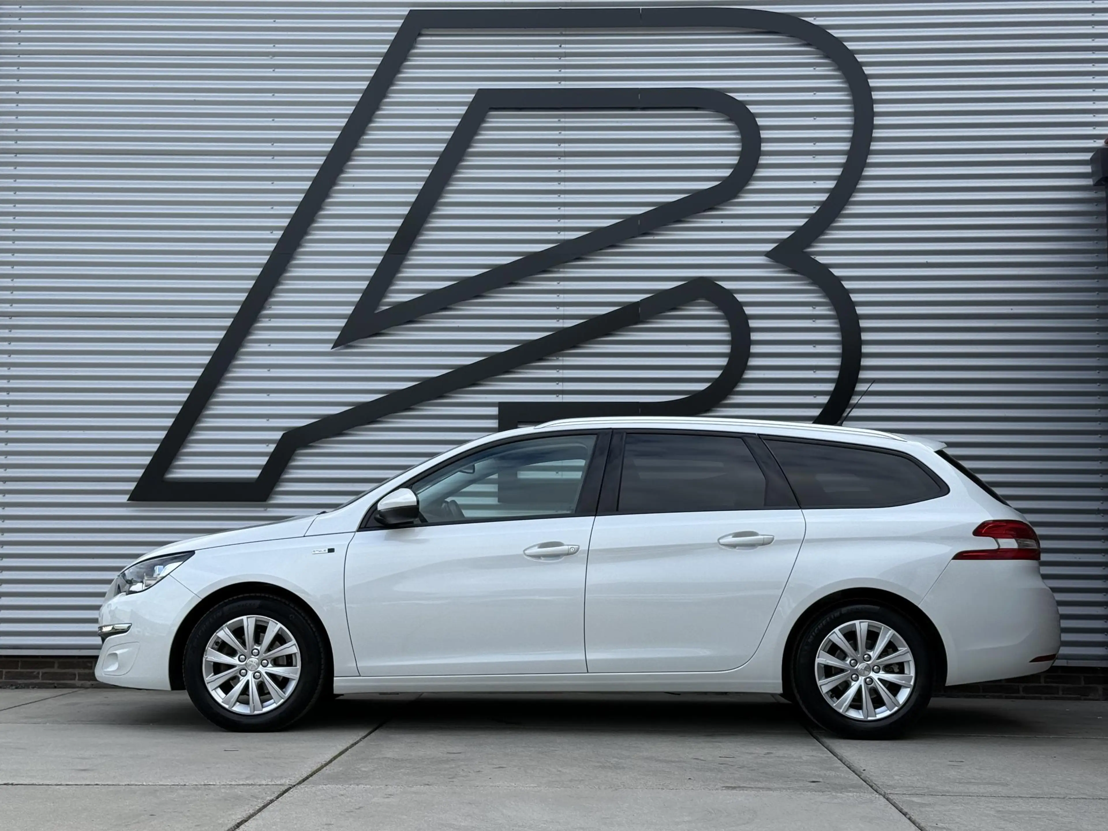 Peugeot 308 SW 1.2 PureTech Style 1e Eigenaar|Navi|Pano|PDC|Cl — photo 6