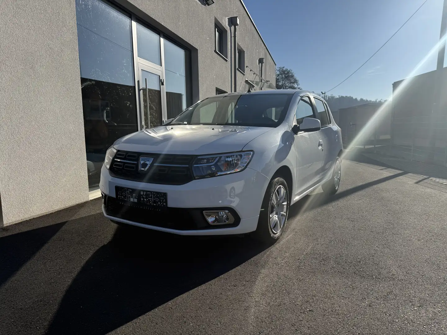 Dacia Sandero Klima nur 51.000km 1.Besitz Weiß - 2