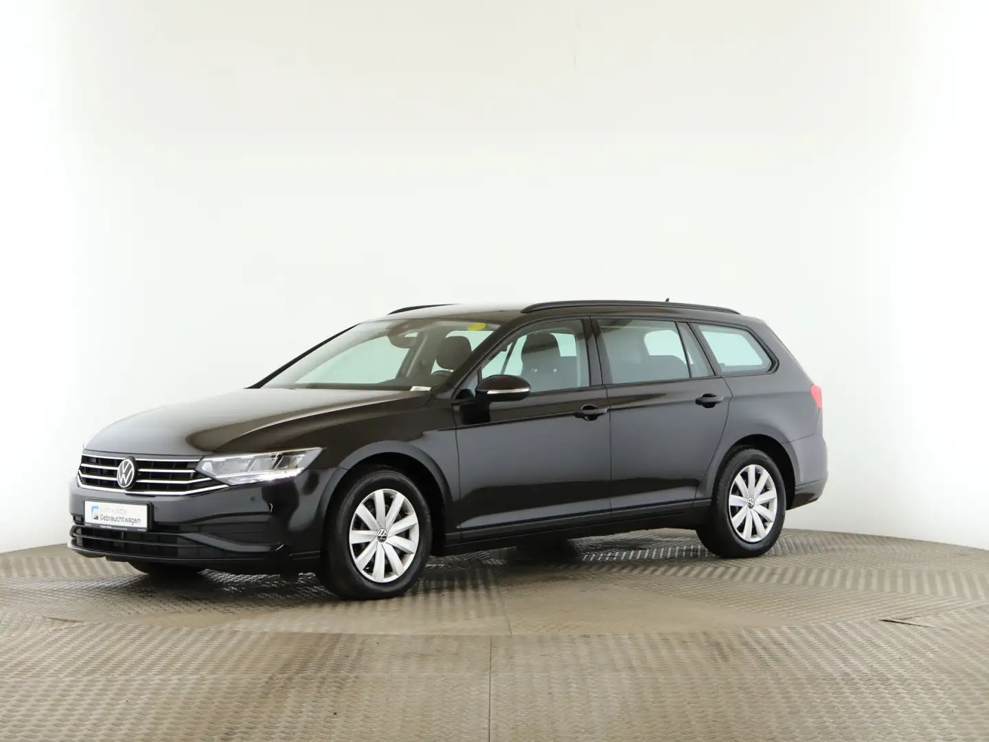 Volkswagen Passat Variant 2.0 TDI *ACC*LED*RFK*Navi*AppleCa Zwart - 2