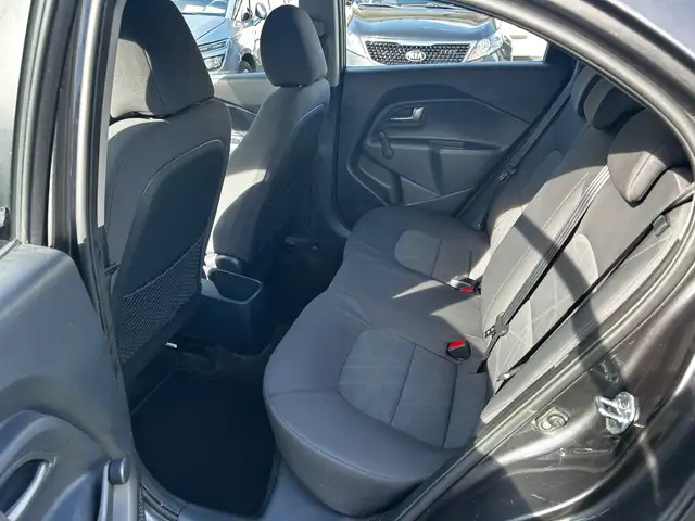 Kia Rio view 10