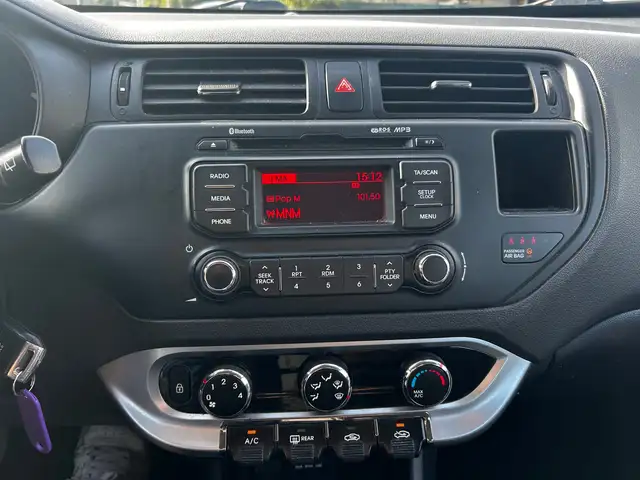 Kia Rio view 14