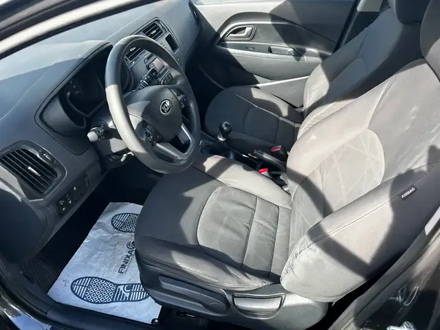 Kia Rio view 12