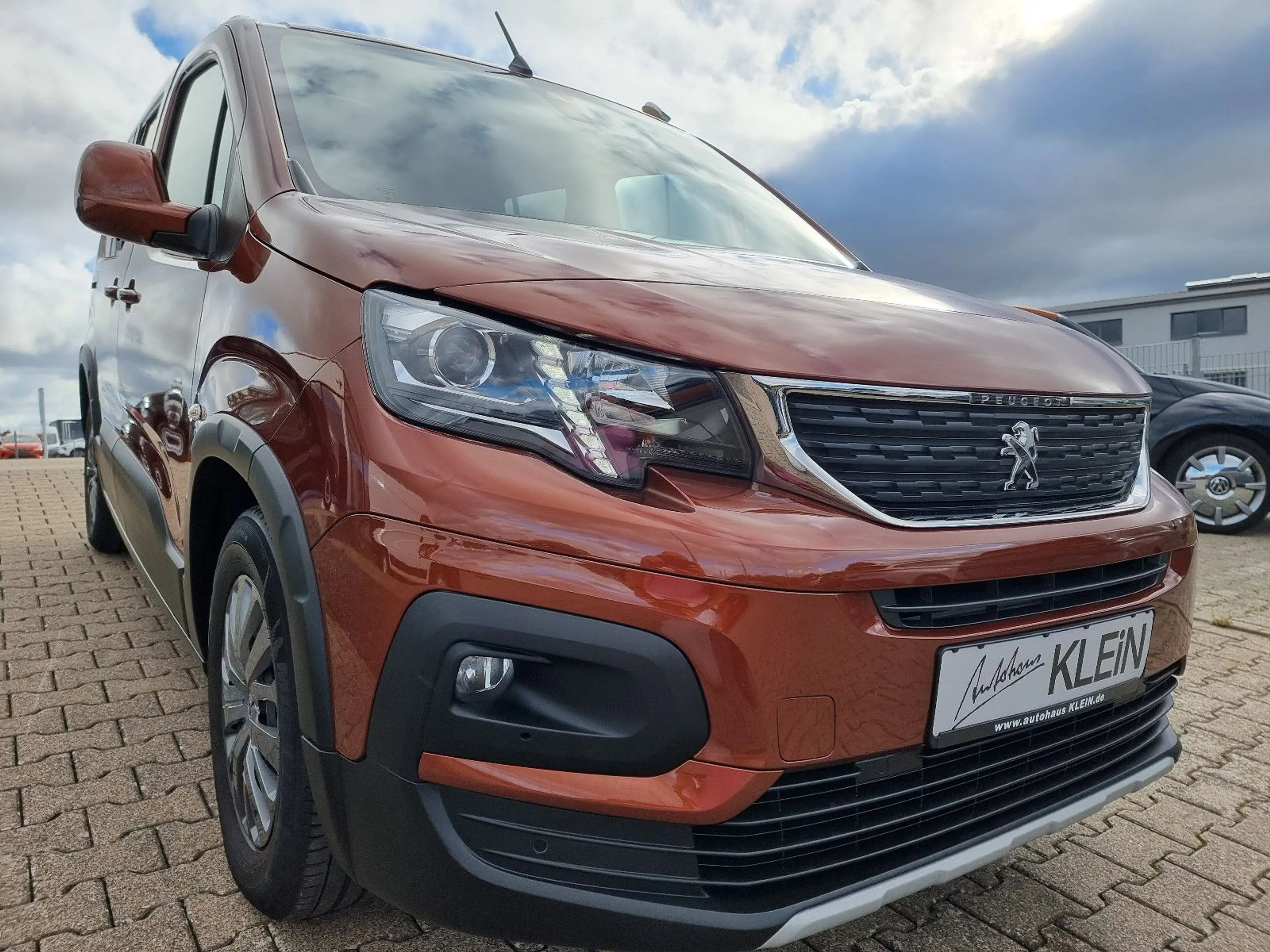 Peugeot Rifter Allure PureTech130 EAT8 KLIMA-CARPLAY-AHK — photo 9