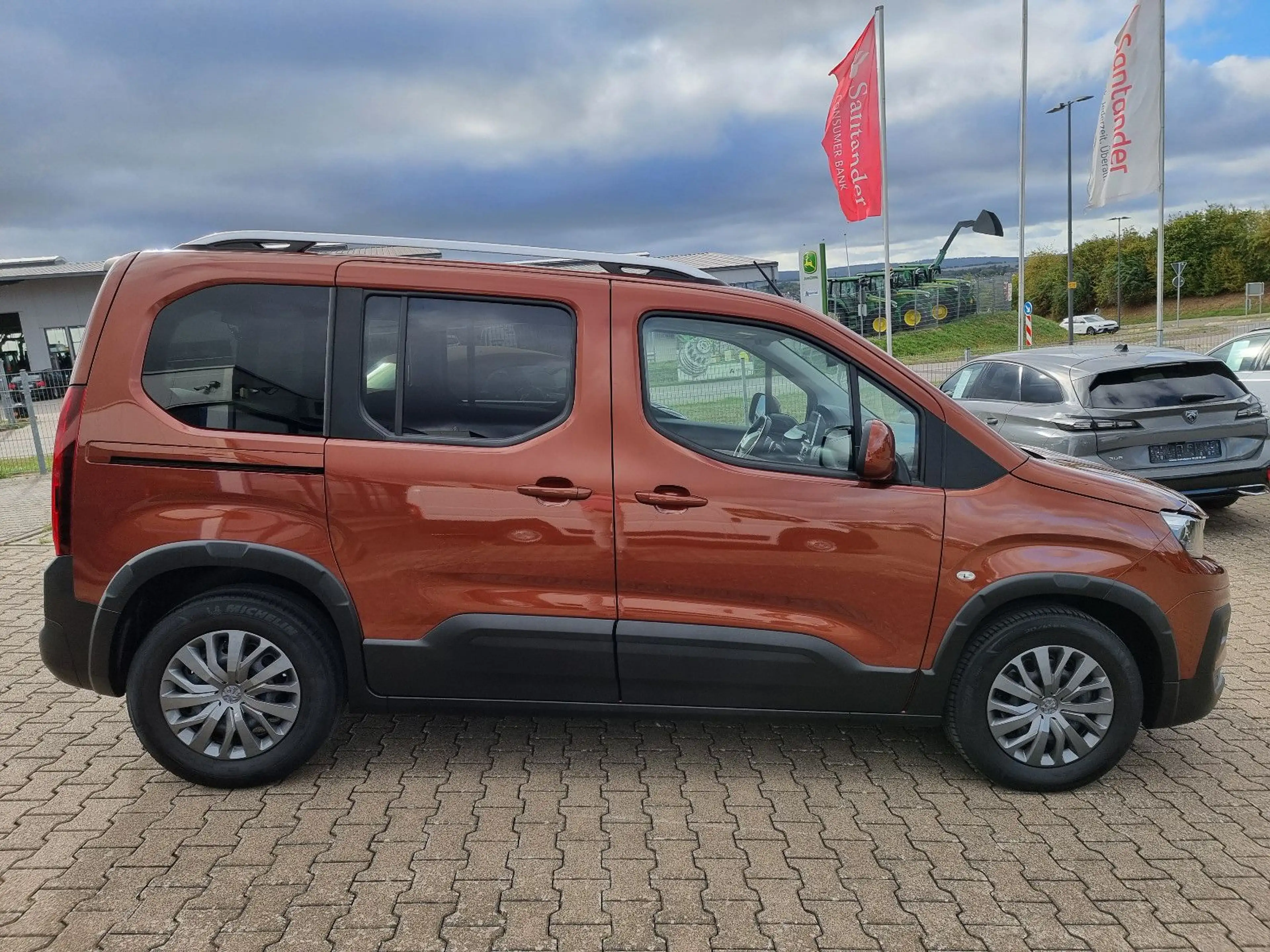 Peugeot Rifter Allure PureTech130 EAT8 KLIMA-CARPLAY-AHK — photo 7