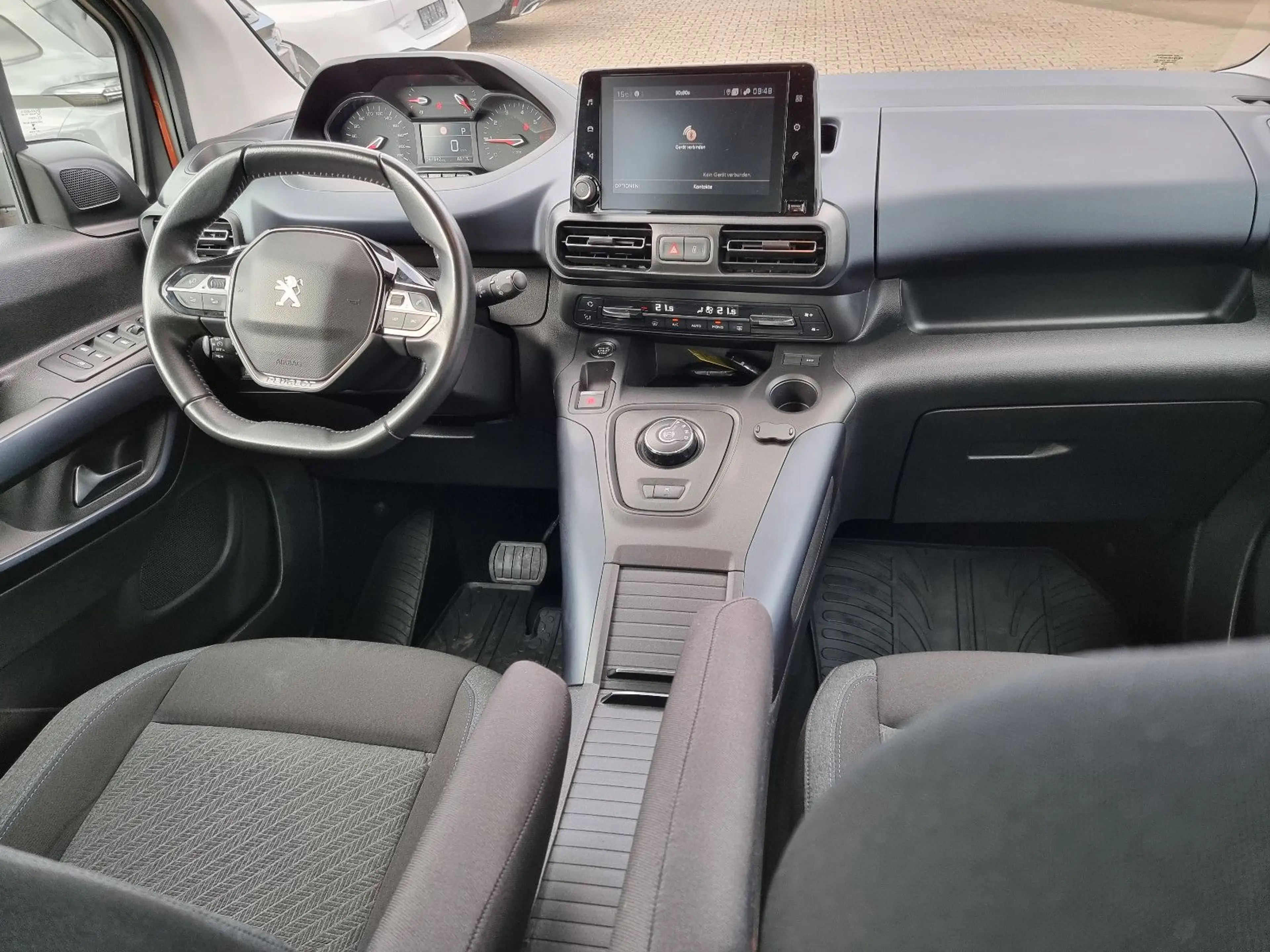 Peugeot Rifter Allure PureTech130 EAT8 KLIMA-CARPLAY-AHK — photo 13