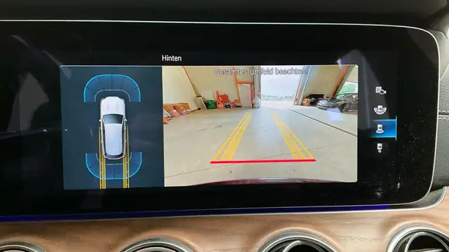 Mercedes-Benz E-Class view 11