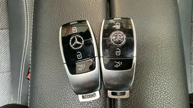 Mercedes-Benz E-Class view 13