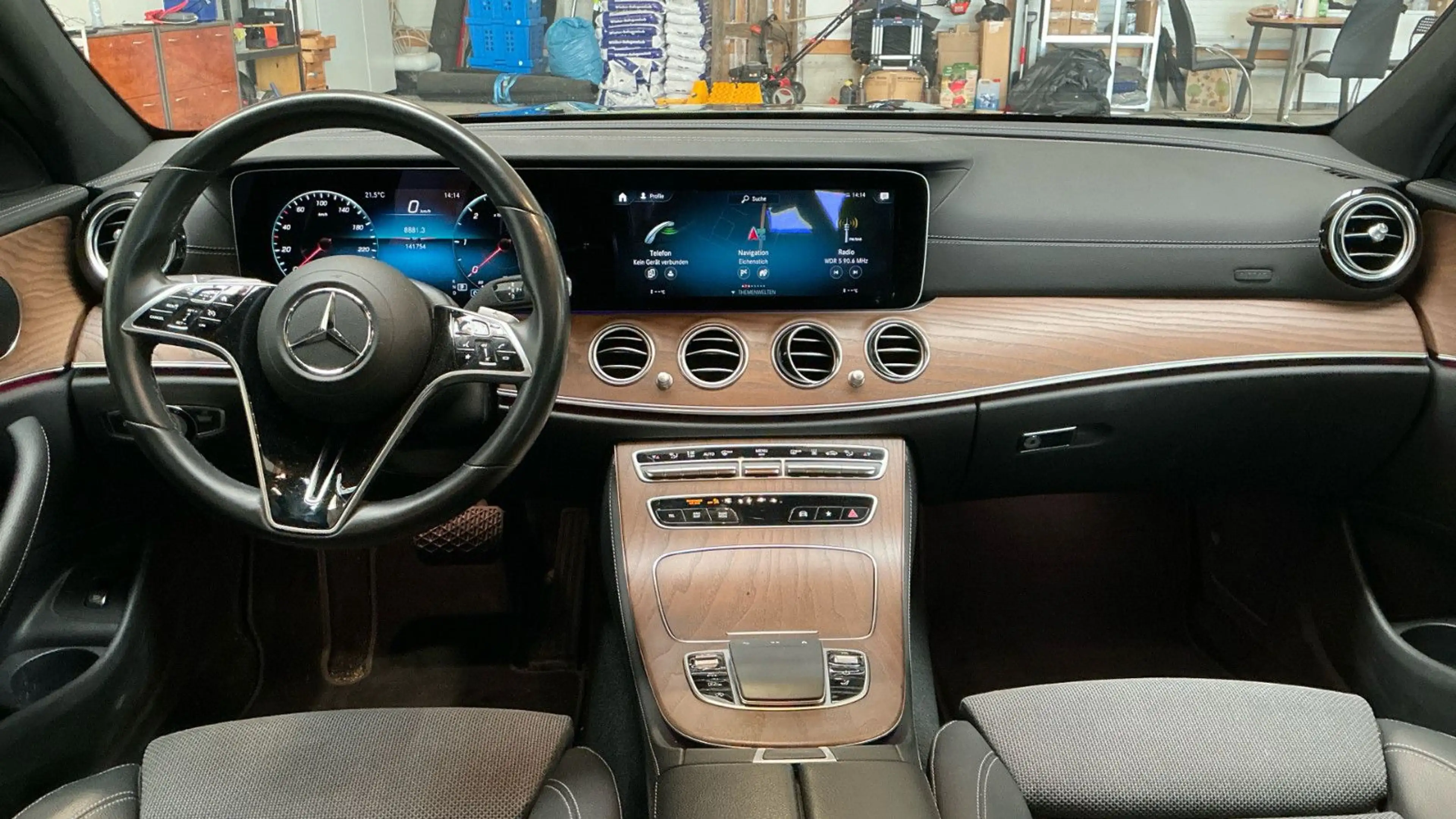 Mercedes-Benz E 400 d ALLRAD SDACH*STHZG*AHK*Kamera*LED*18 — photo 8