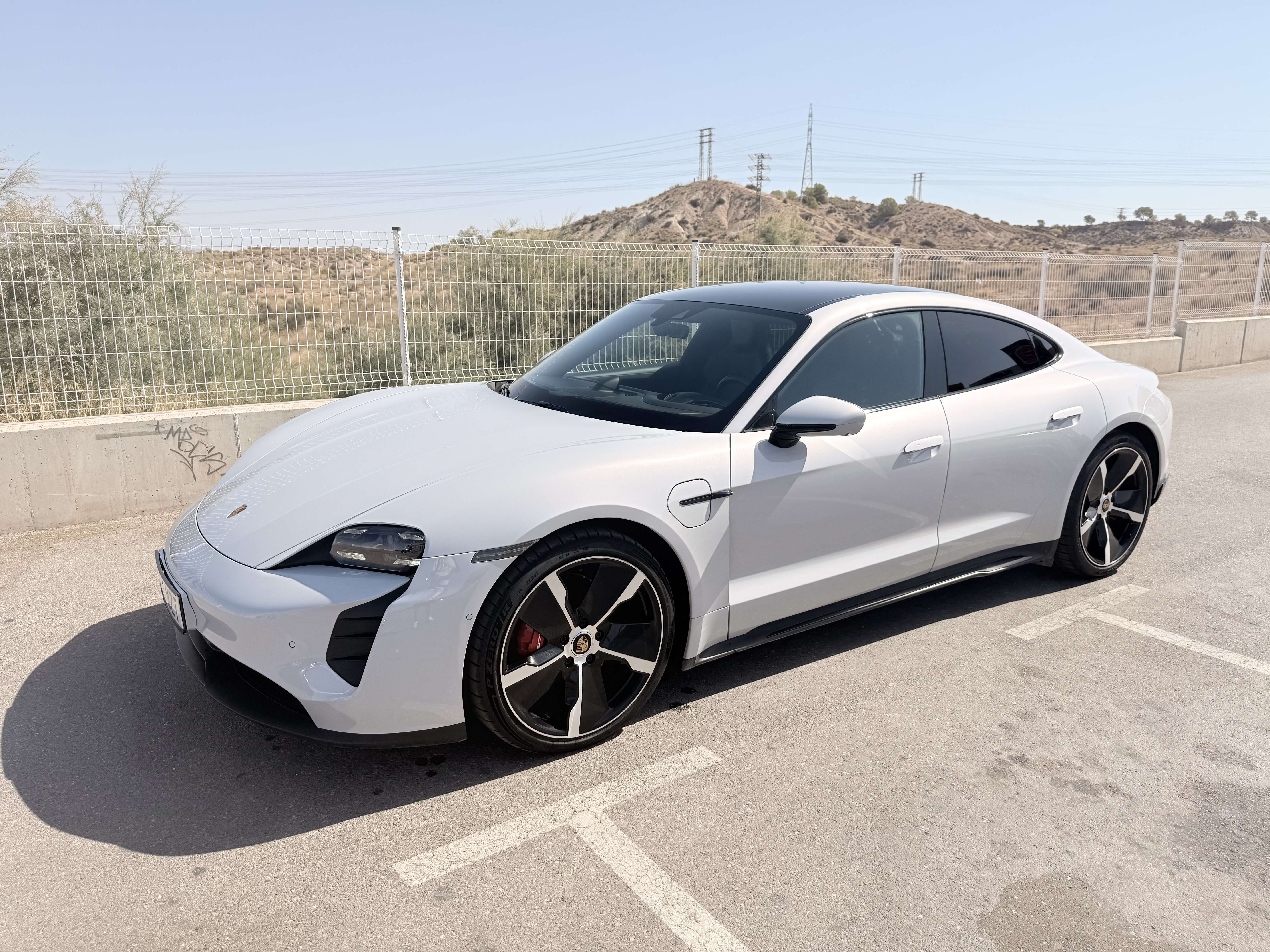 Porsche Taycan 4S Sport Chrono/ head Up Display / 4x Direccional - foto 1