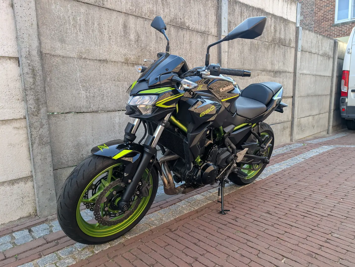 Kawasaki Z 650 Noir - 2