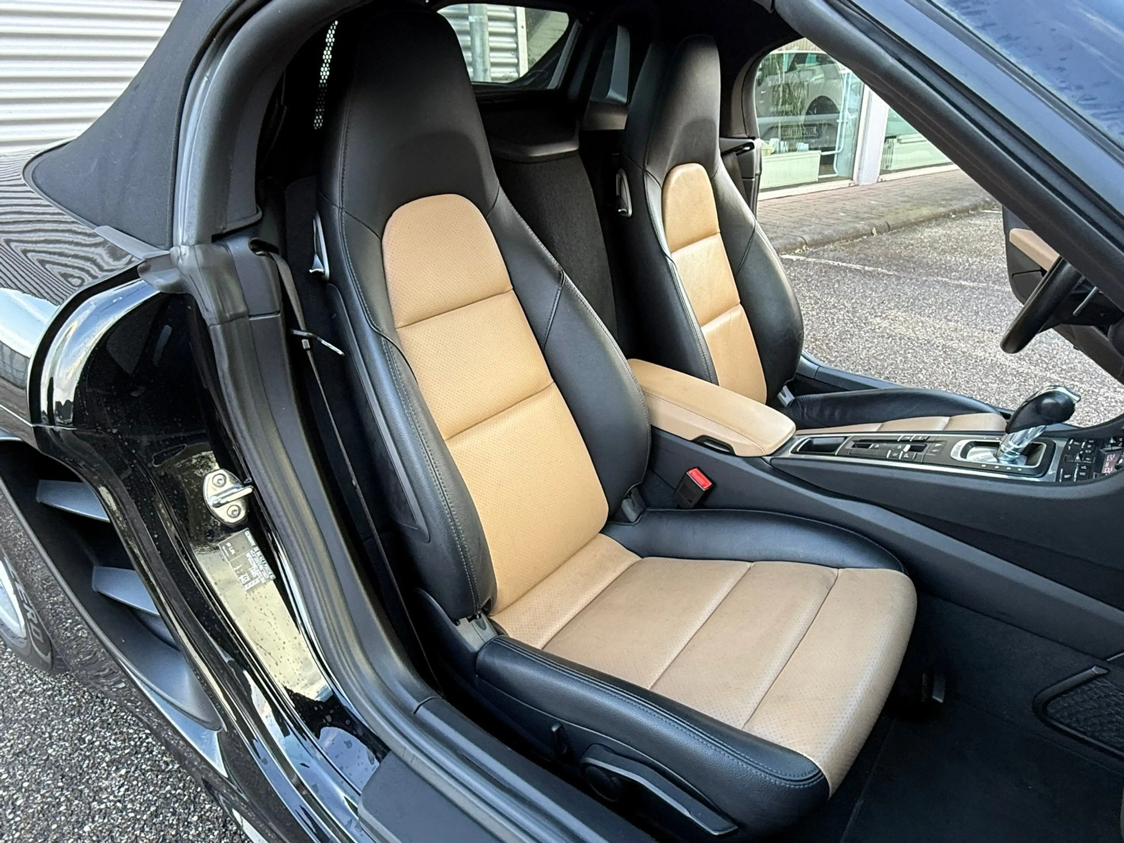 Porsche Boxster 718 — photo 14