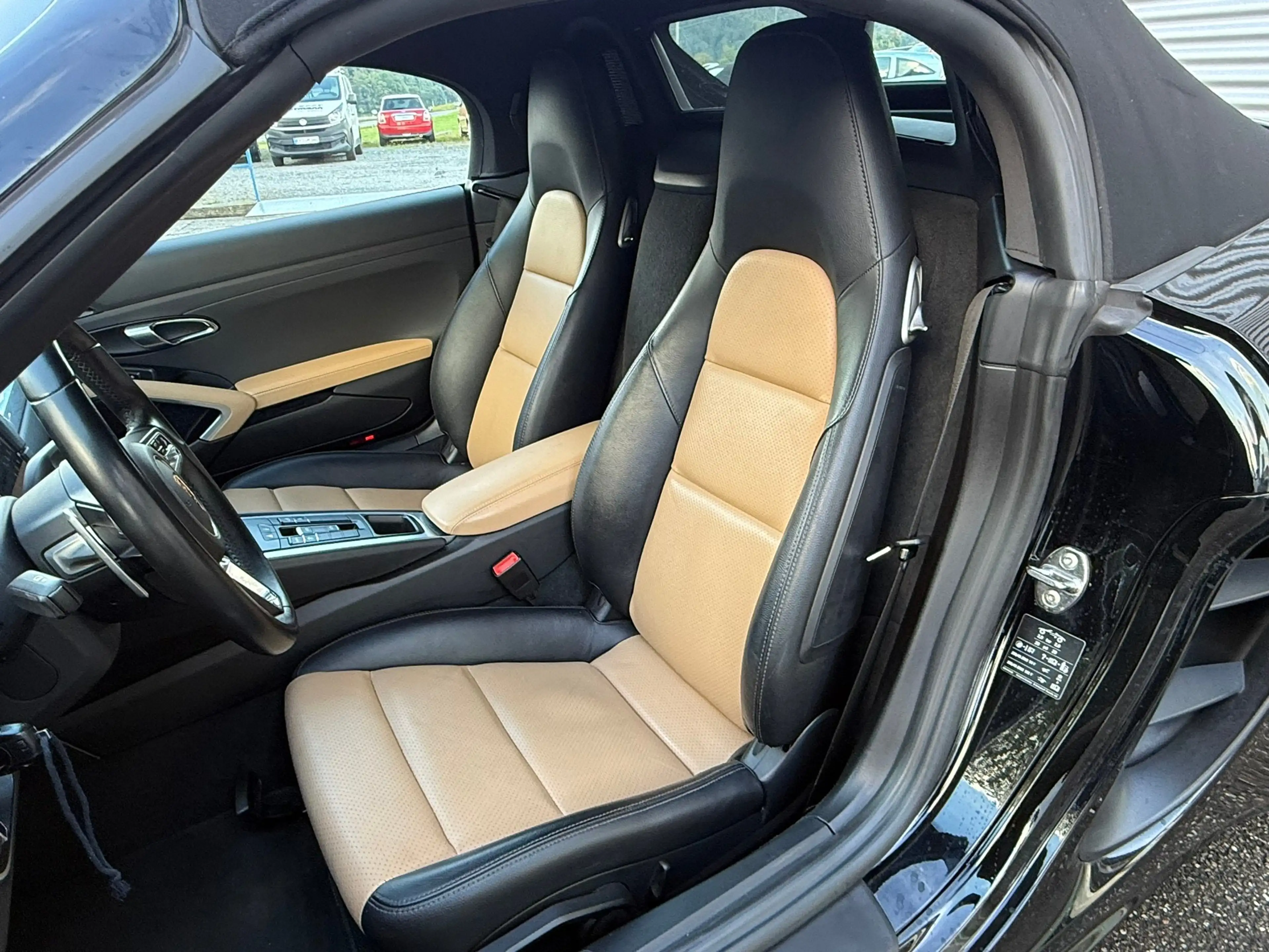 Porsche Boxster 718 — photo 13