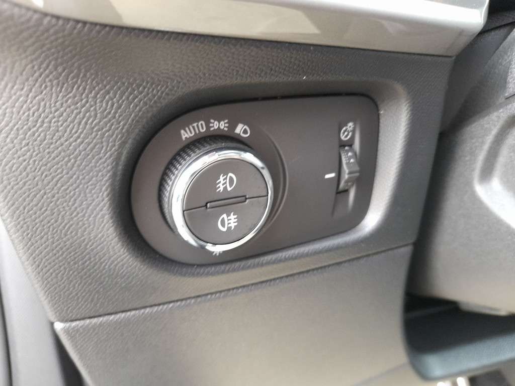 Opel Mokka E