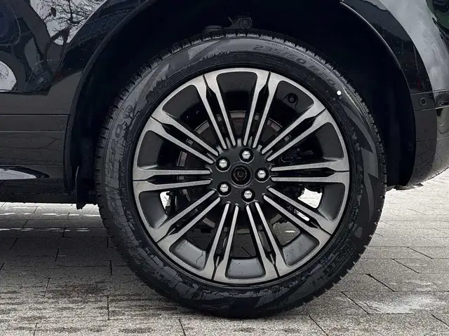 Land Rover Range Rover Evoque view 9