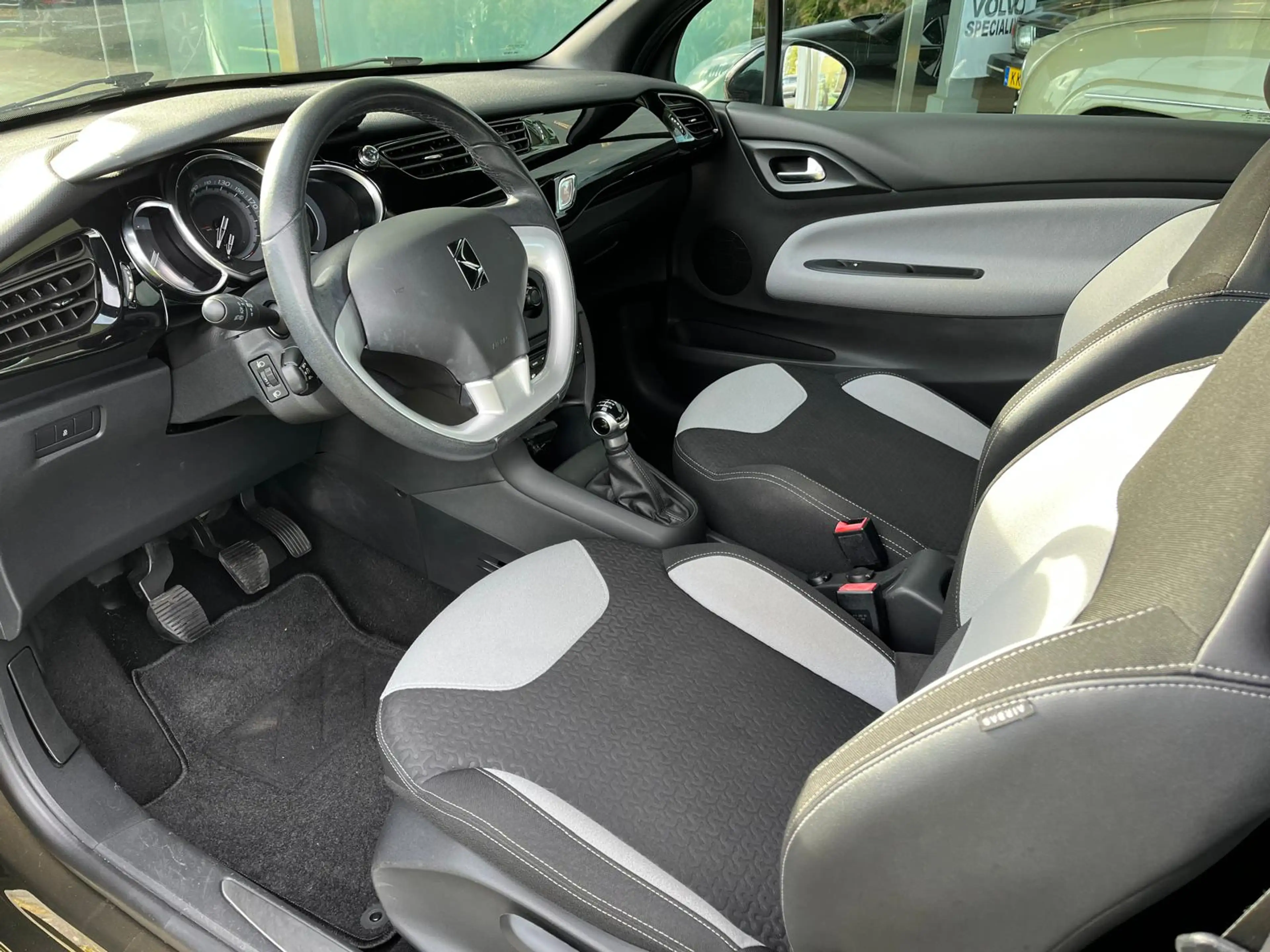 Citroen DS3 1.2 VTi Chic | Rijklaar incl garantie | Winterwiel — photo 9