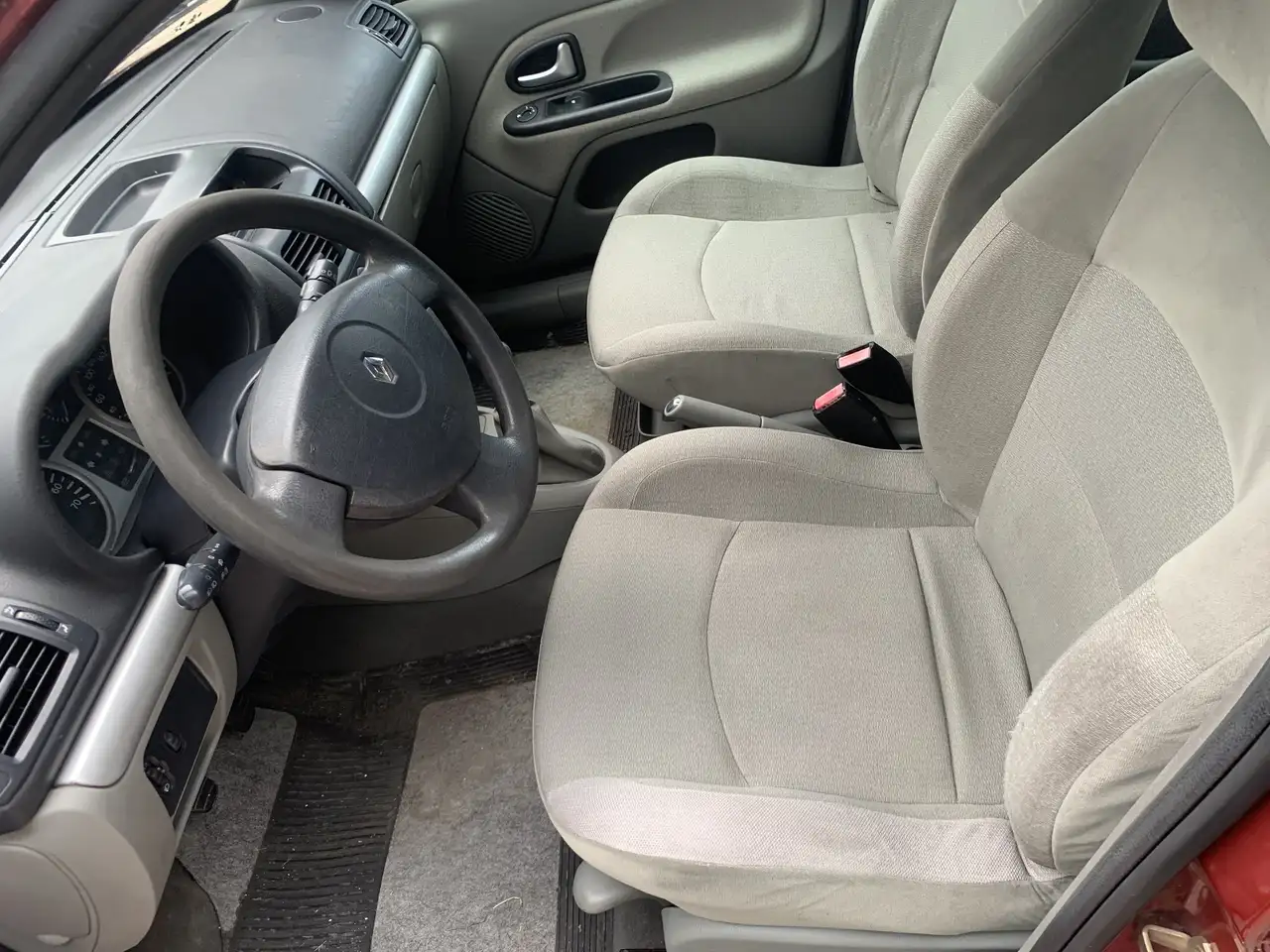 Renault Clio 5p 1.2 16v Privilege, foto 5