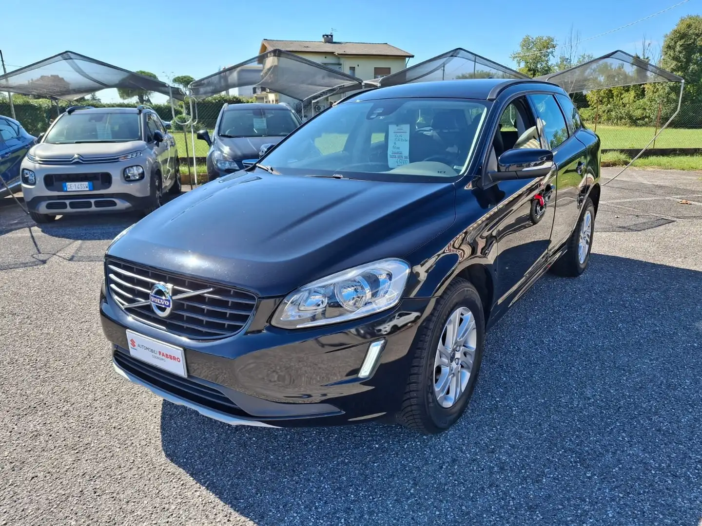Volvo XC60 XC60 2.4 d4 Momentum awd 190cv geartronic Noir - 1