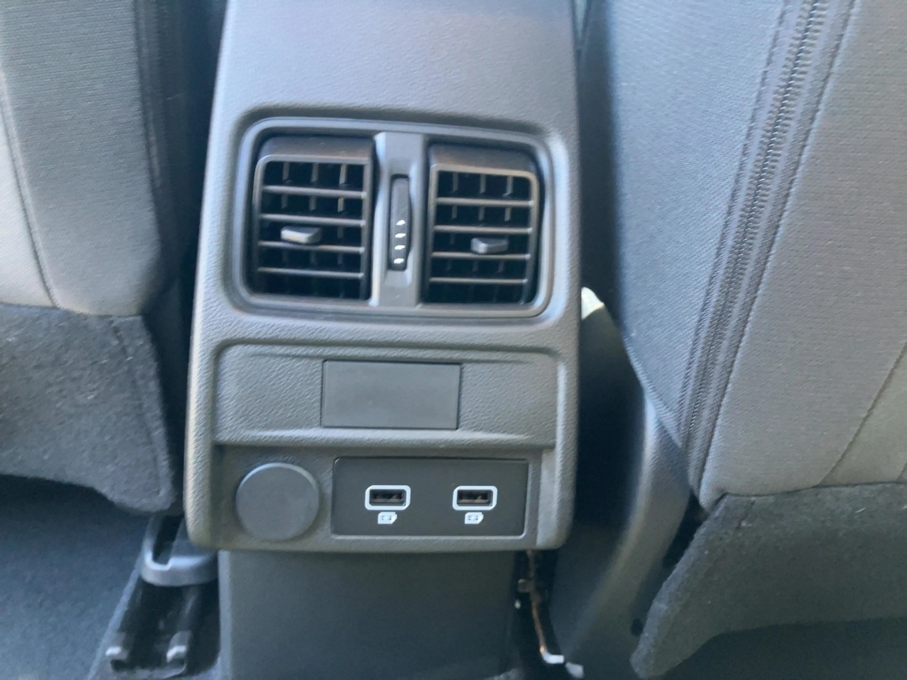 Renault Arkana EVOLUTION Mild Hybrid 140 AUTOMATIK — photo 13