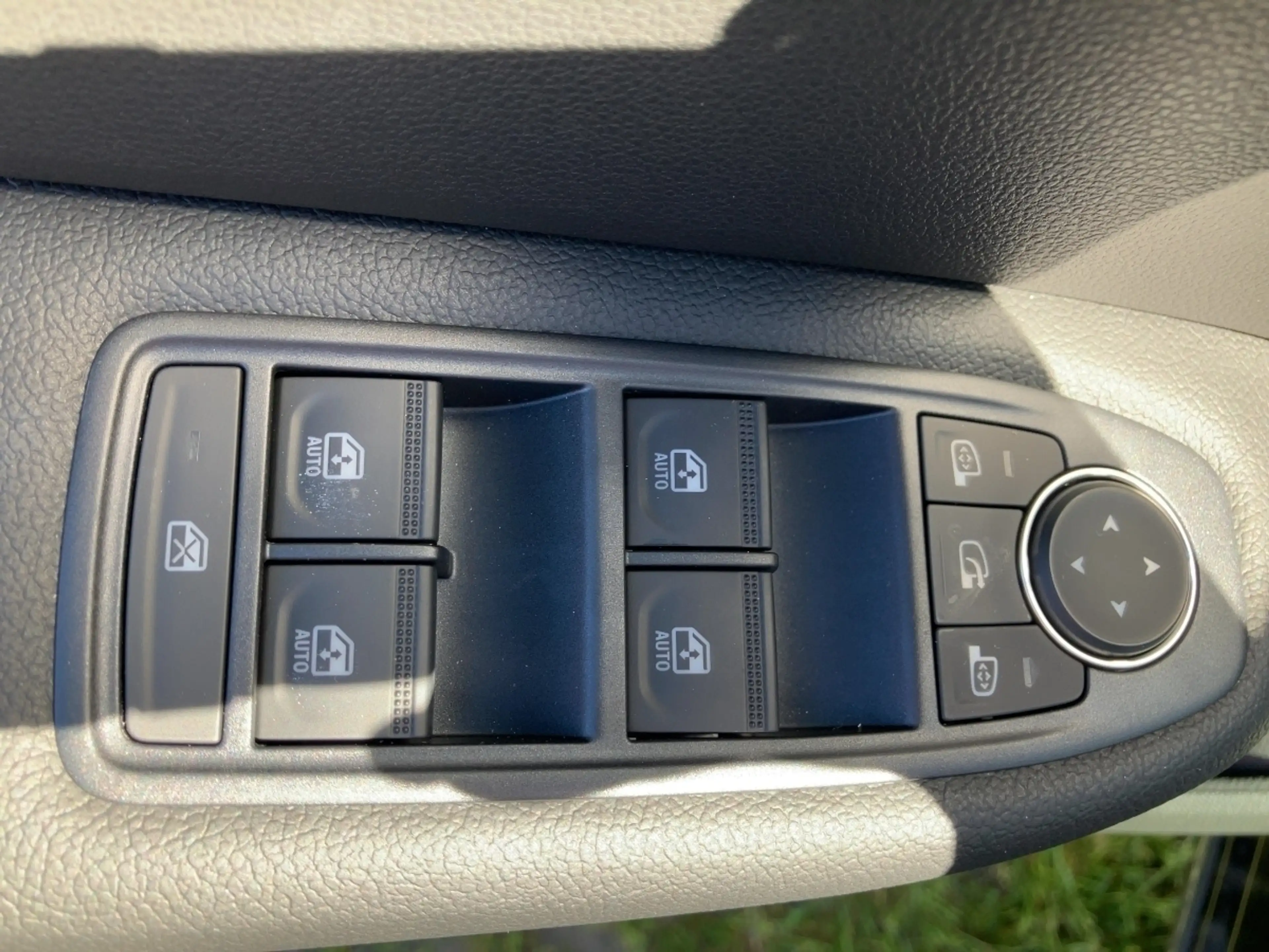 Renault Arkana EVOLUTION Mild Hybrid 140 AUTOMATIK — photo 15
