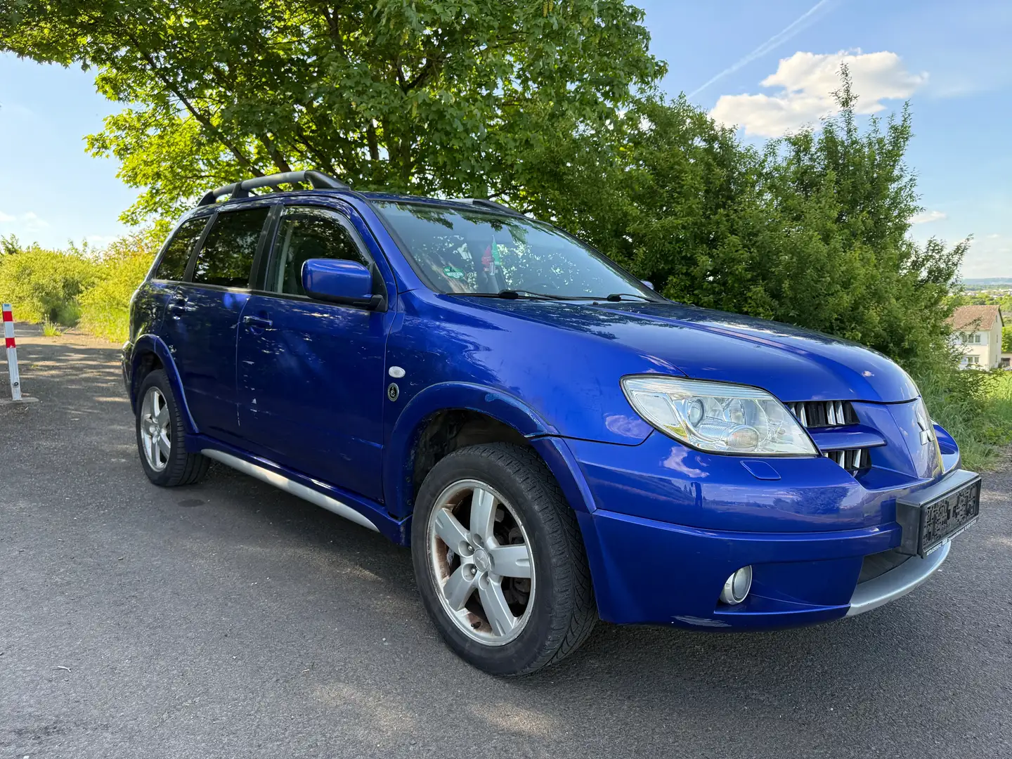 Mitsubishi Outlander 2.4 Intense Automatikgetriebe Blau - 2