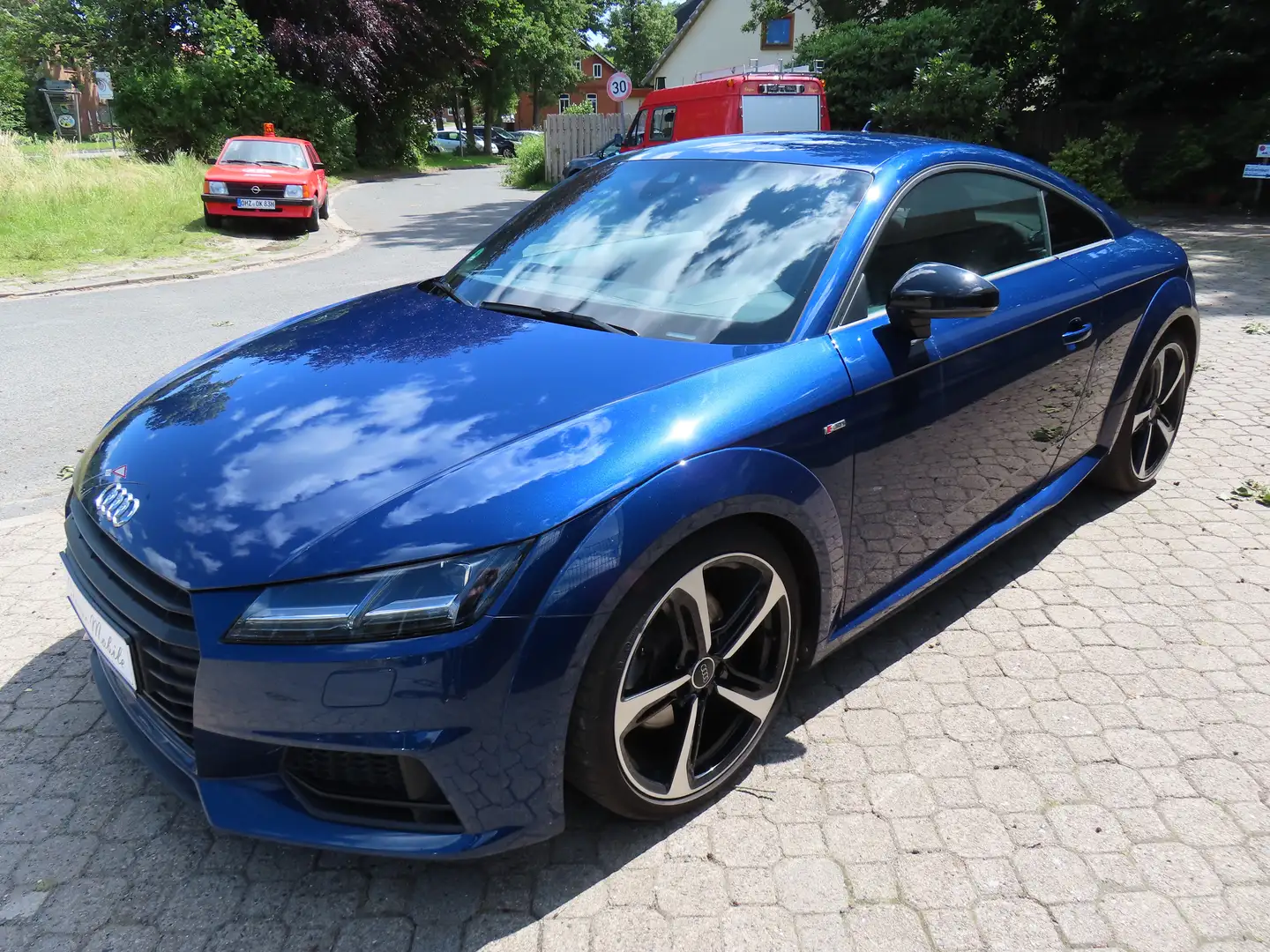 Audi TT Coupe 2.0 TDI S-Line *1.Hand*HU neu*Scheckheft* Bleu - 2