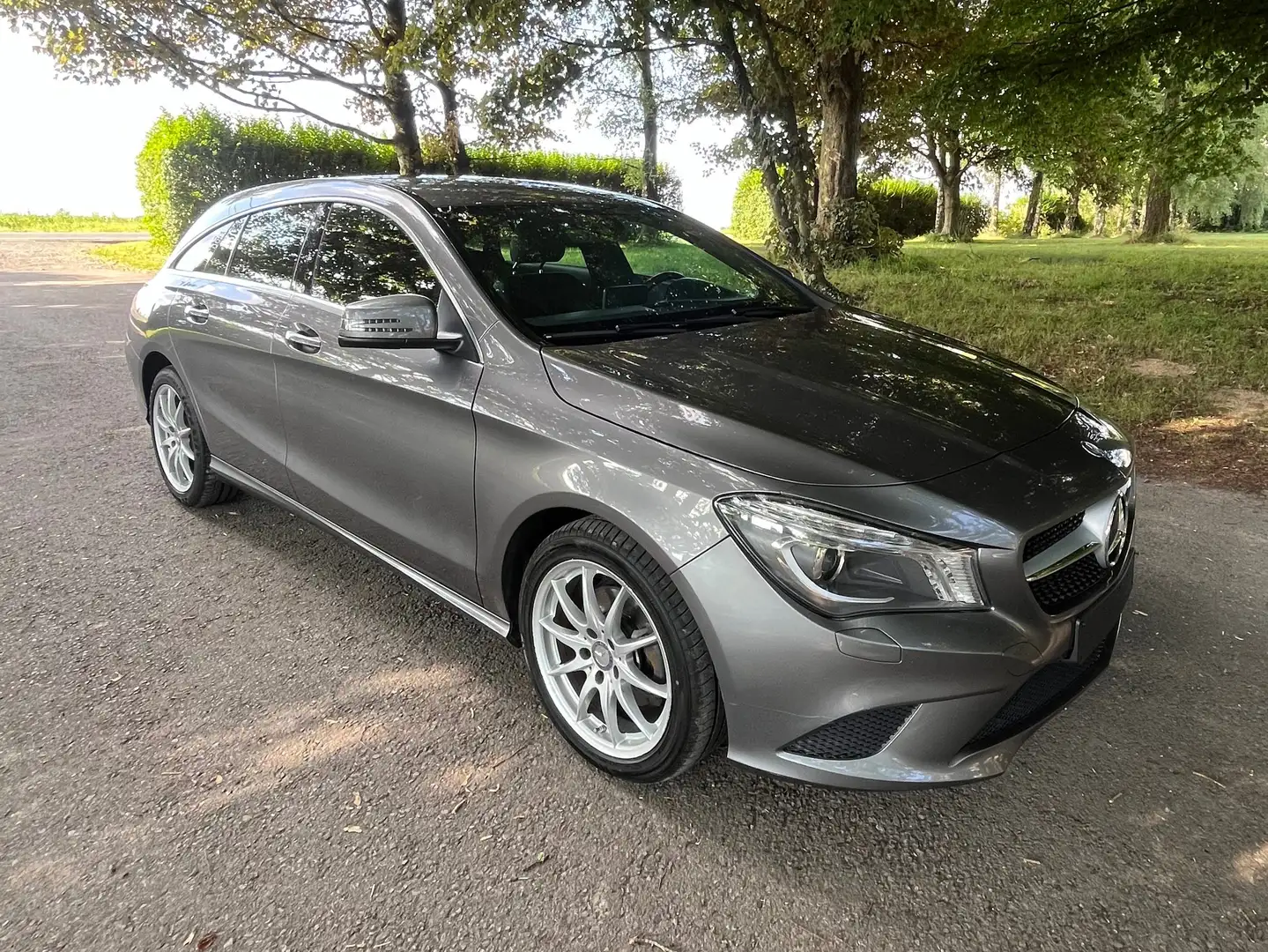 Mercedes-Benz CLA 180 CLA 180 d Gris - 2