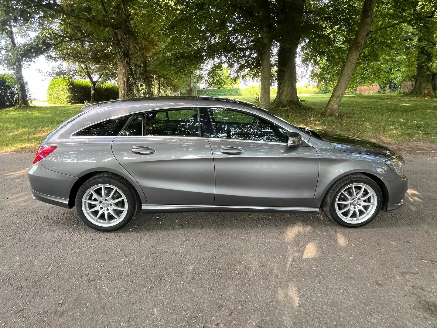 Mercedes-Benz CLA 180 CLA 180 d Gris - 1