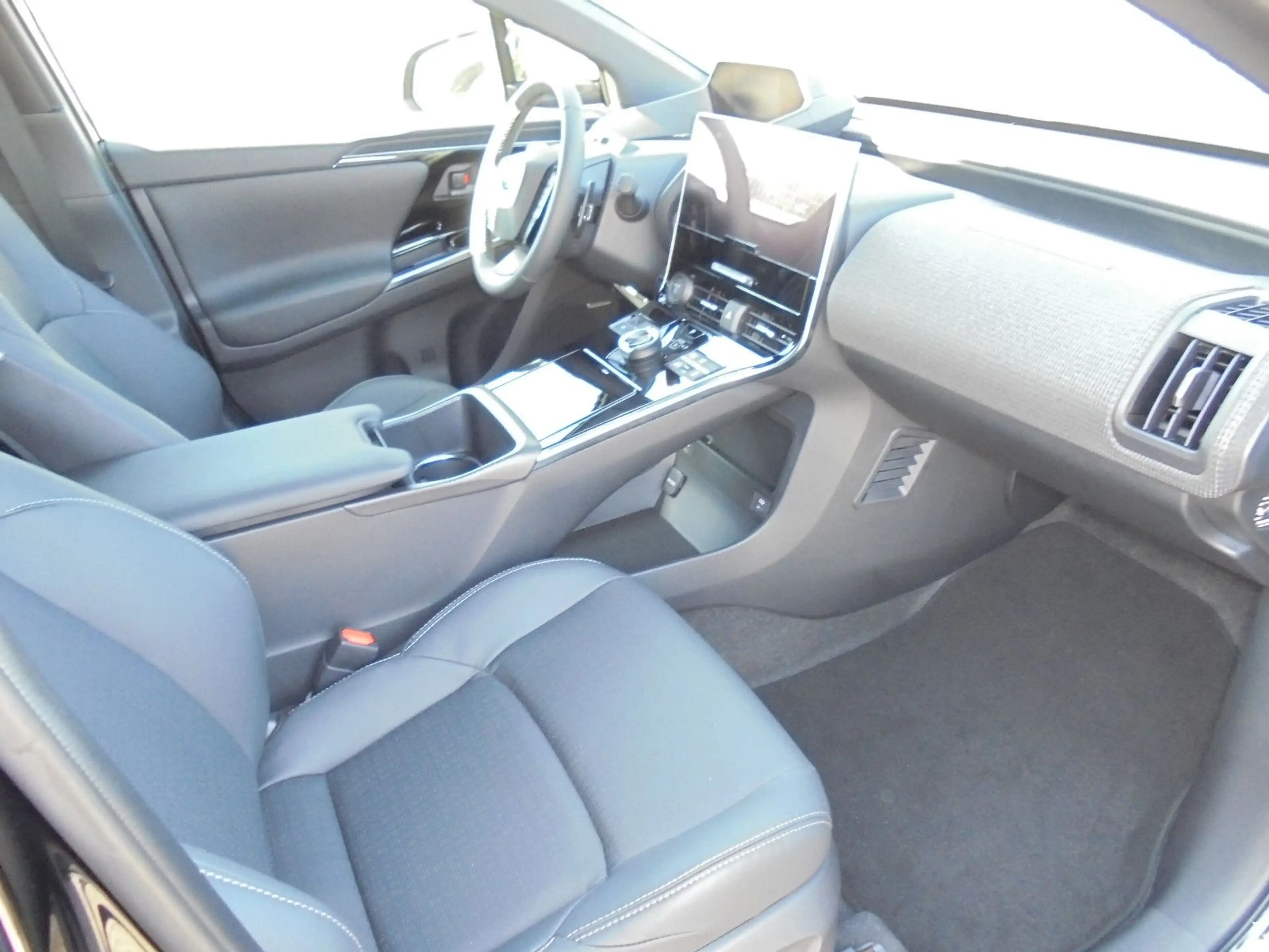 Subaru Solterra Platinum plus — photo 8