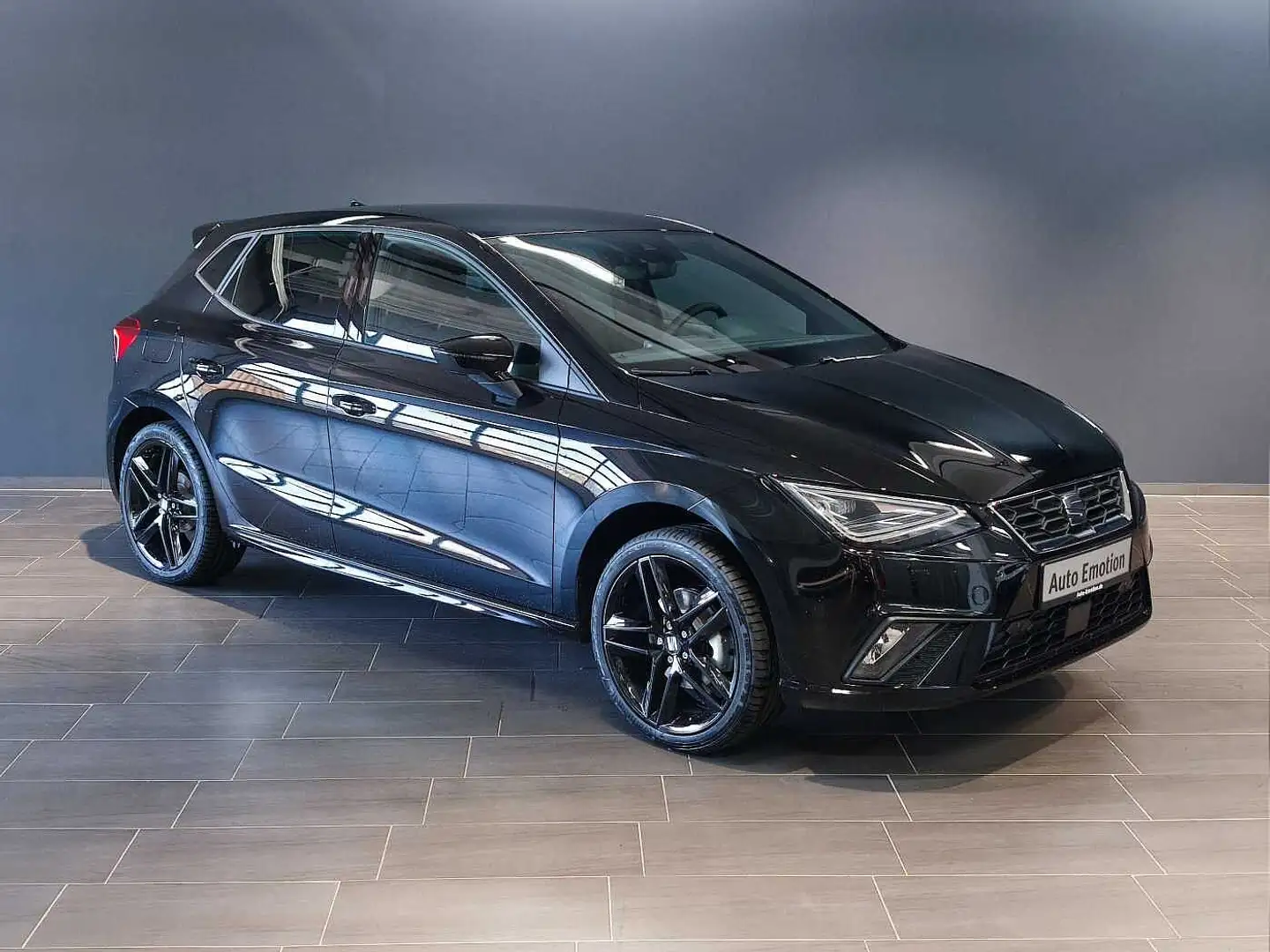 SEAT Ibiza FR Black Edition 1.0 TSI 116 PS DSG Schwarz - 2