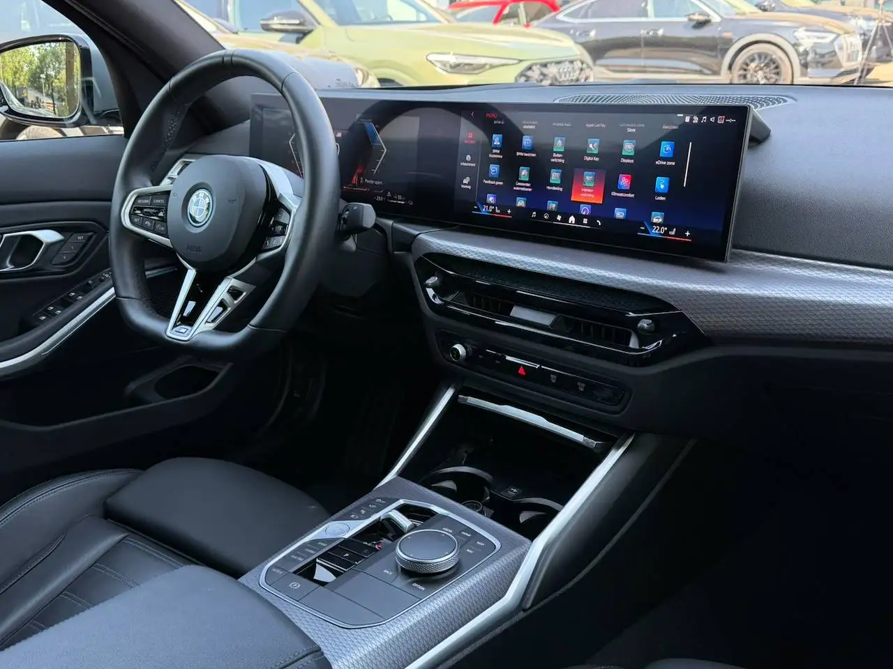 BMW 330 PHEV M-SPORT HEAD-UP LASER MEMORY SEATS CARPLAY ACC — 5/25