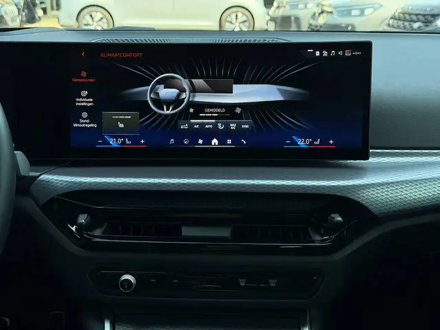 BMW 3 Series view 23