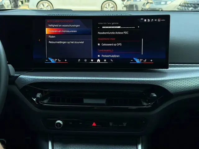 BMW 3 Series view 20