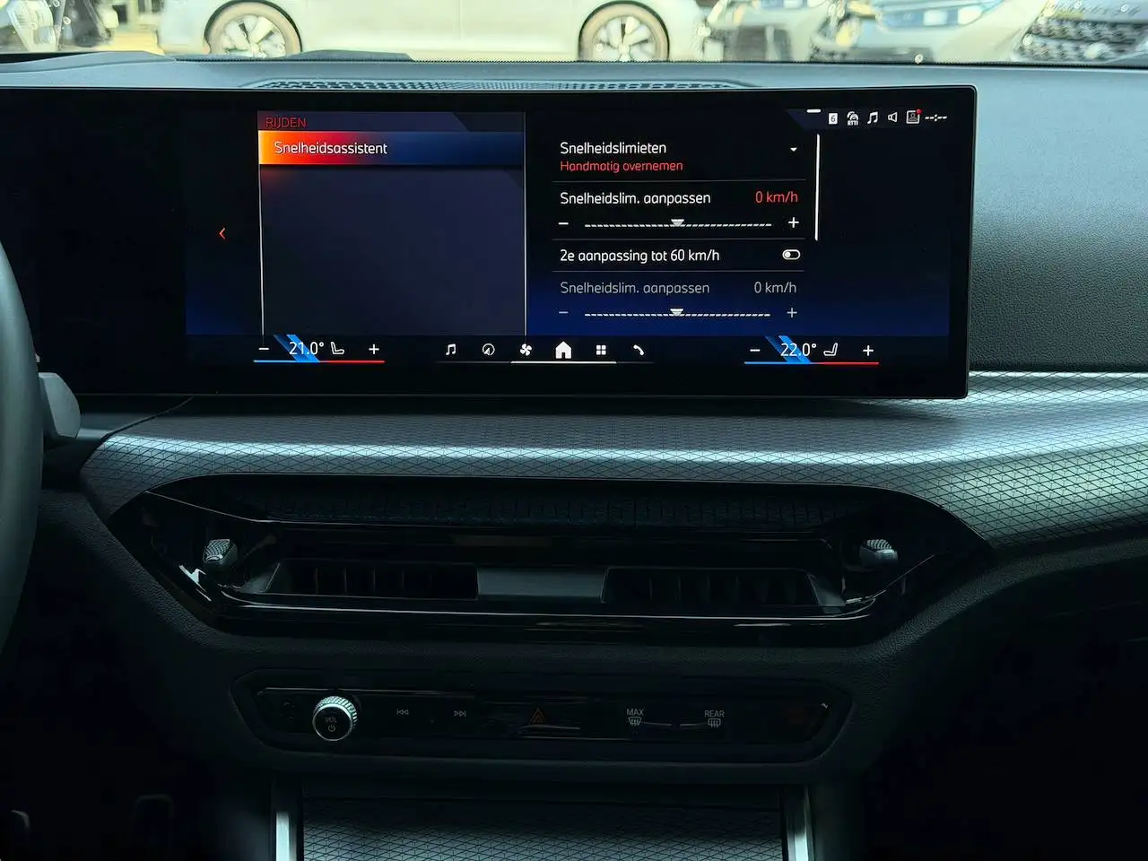 BMW 330 PHEV M-SPORT HEAD-UP LASER MEMORY SEATS CARPLAY ACC — 21/25