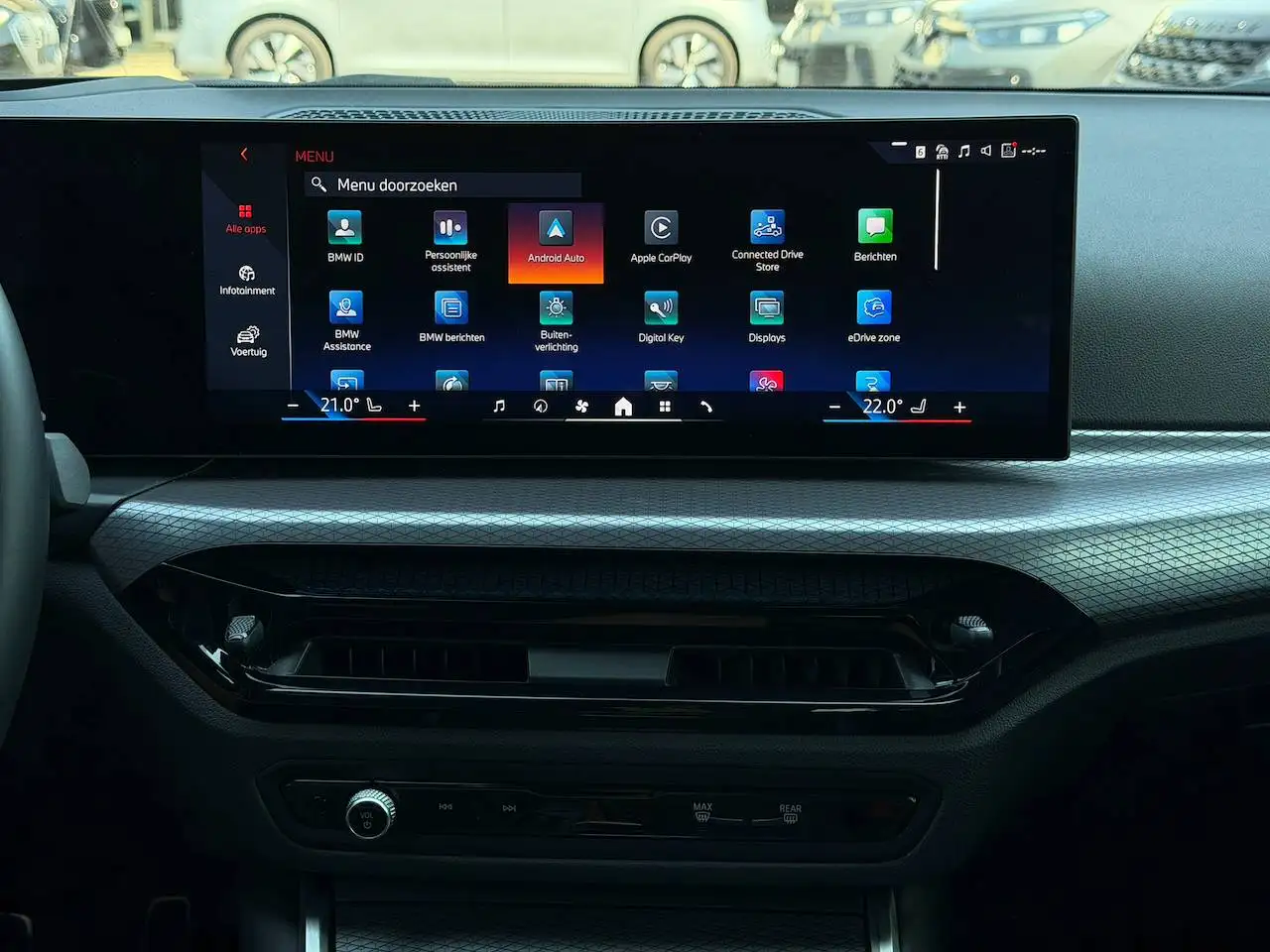 BMW 330 PHEV M-SPORT HEAD-UP LASER MEMORY SEATS CARPLAY ACC — 22/25