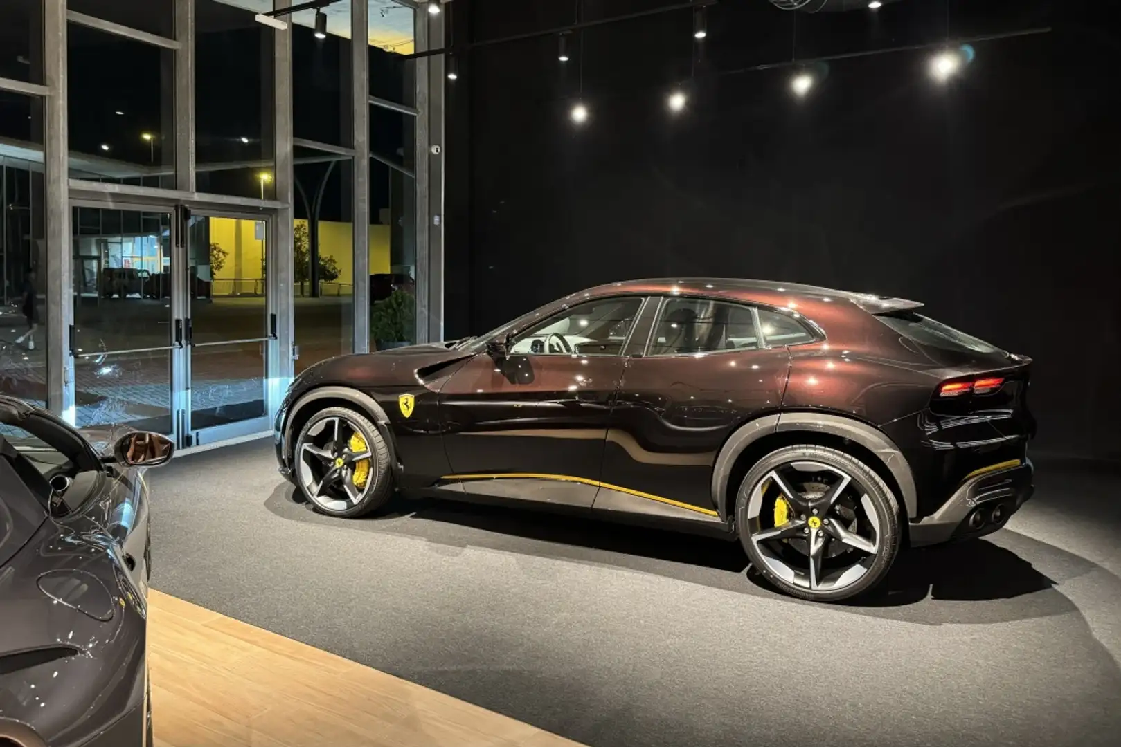 Aston Martin Vantage Deportivo Automático de 2 Puertas Noir - 2