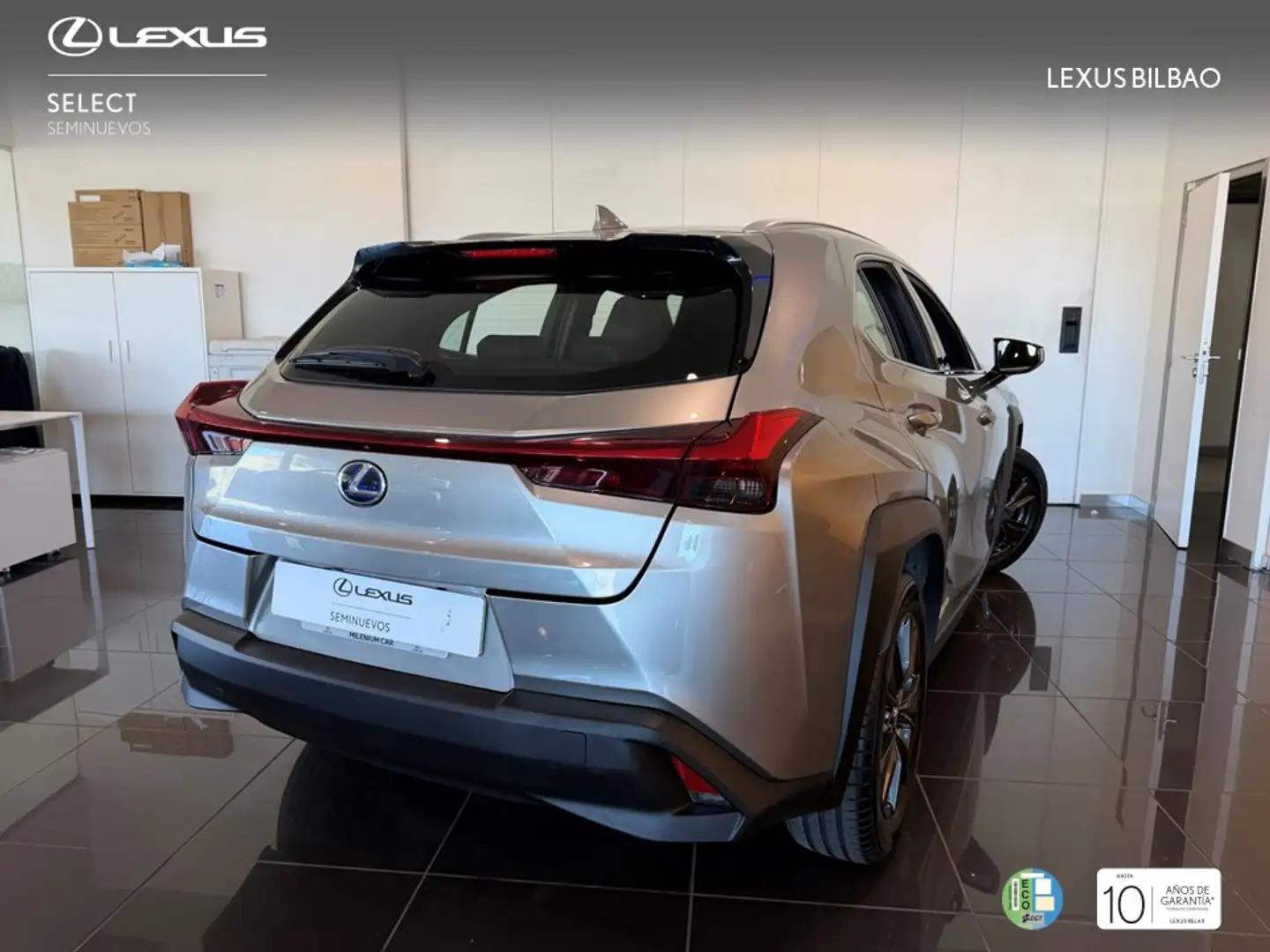 Lexus UX 250h Business 2WD Silber - 2