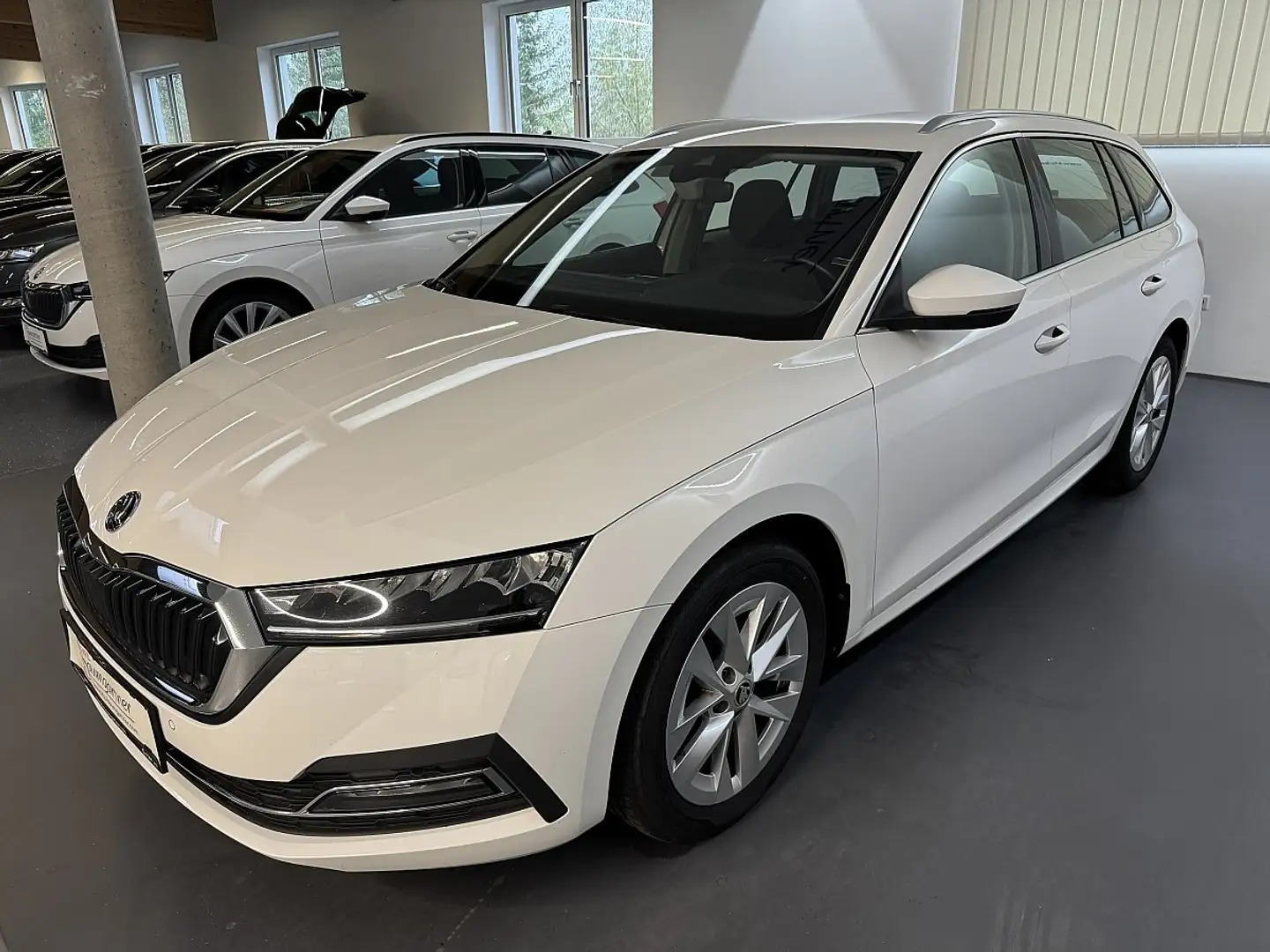 Skoda Octavia Combi 2,0TDI DSG Style *LED*NAVI*ACC*Sitzheizun... Blanc - 2