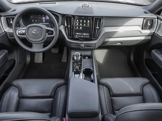 Volvo XC60 view 11