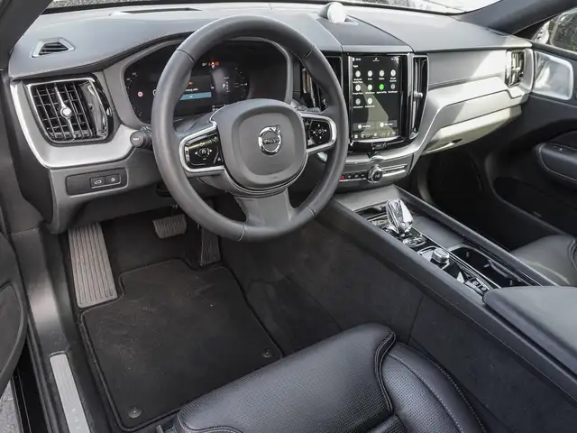 Volvo XC60 view 10