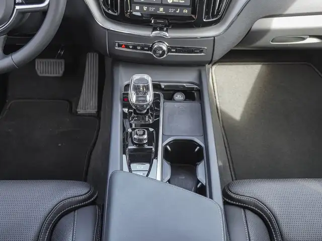Volvo XC60 view 15