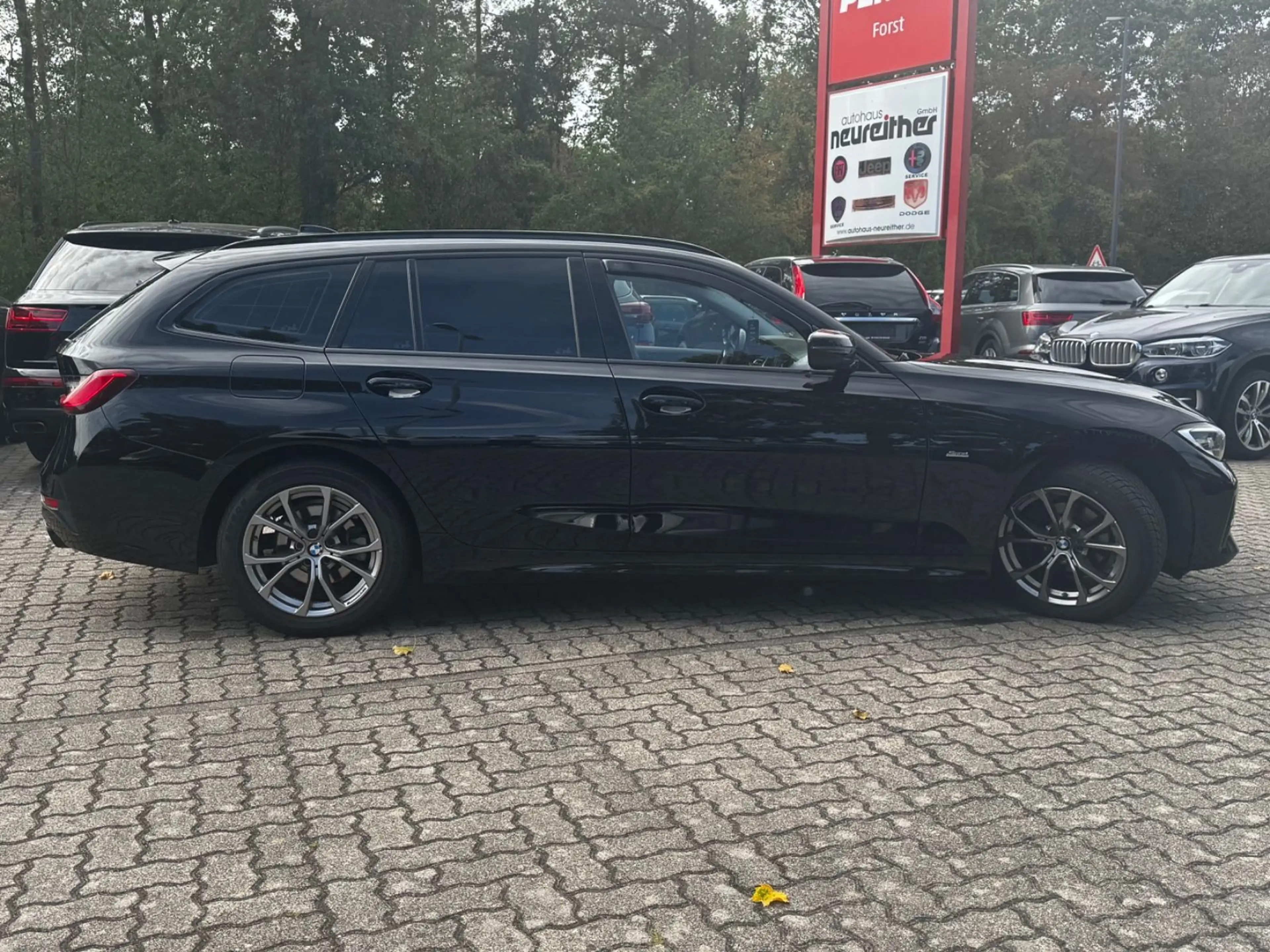 BMW 318 d Sport Line *Mild-Hybrid/PDC/Navi* — photo 4