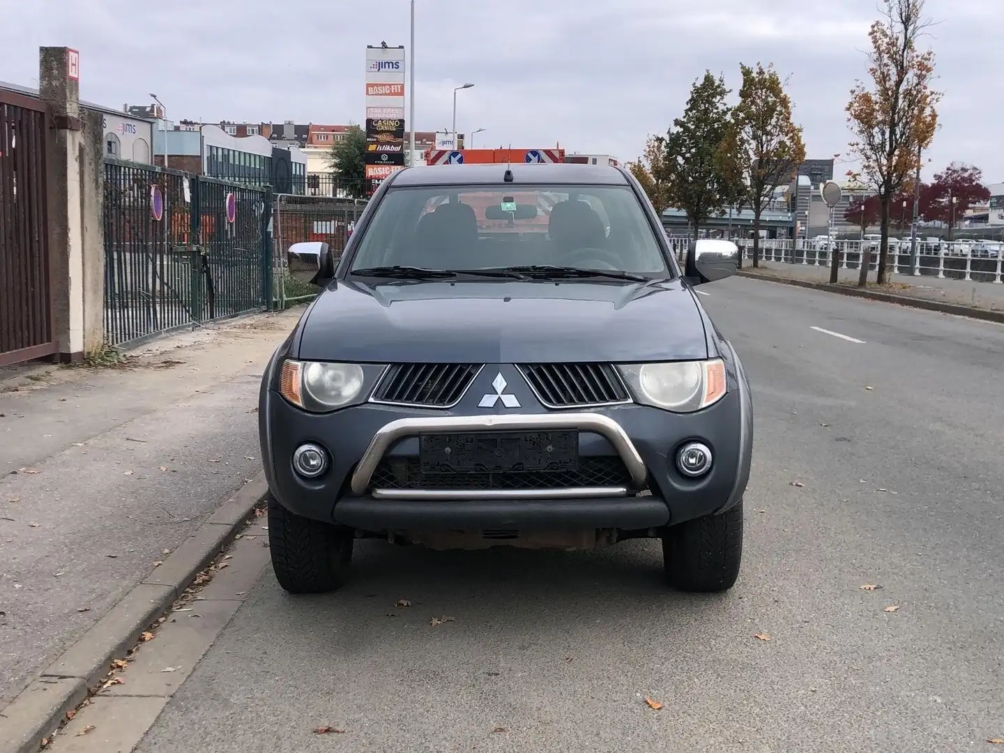 Mitsubishi L200 2.5 Turbo int. Canyon 4WD - 2