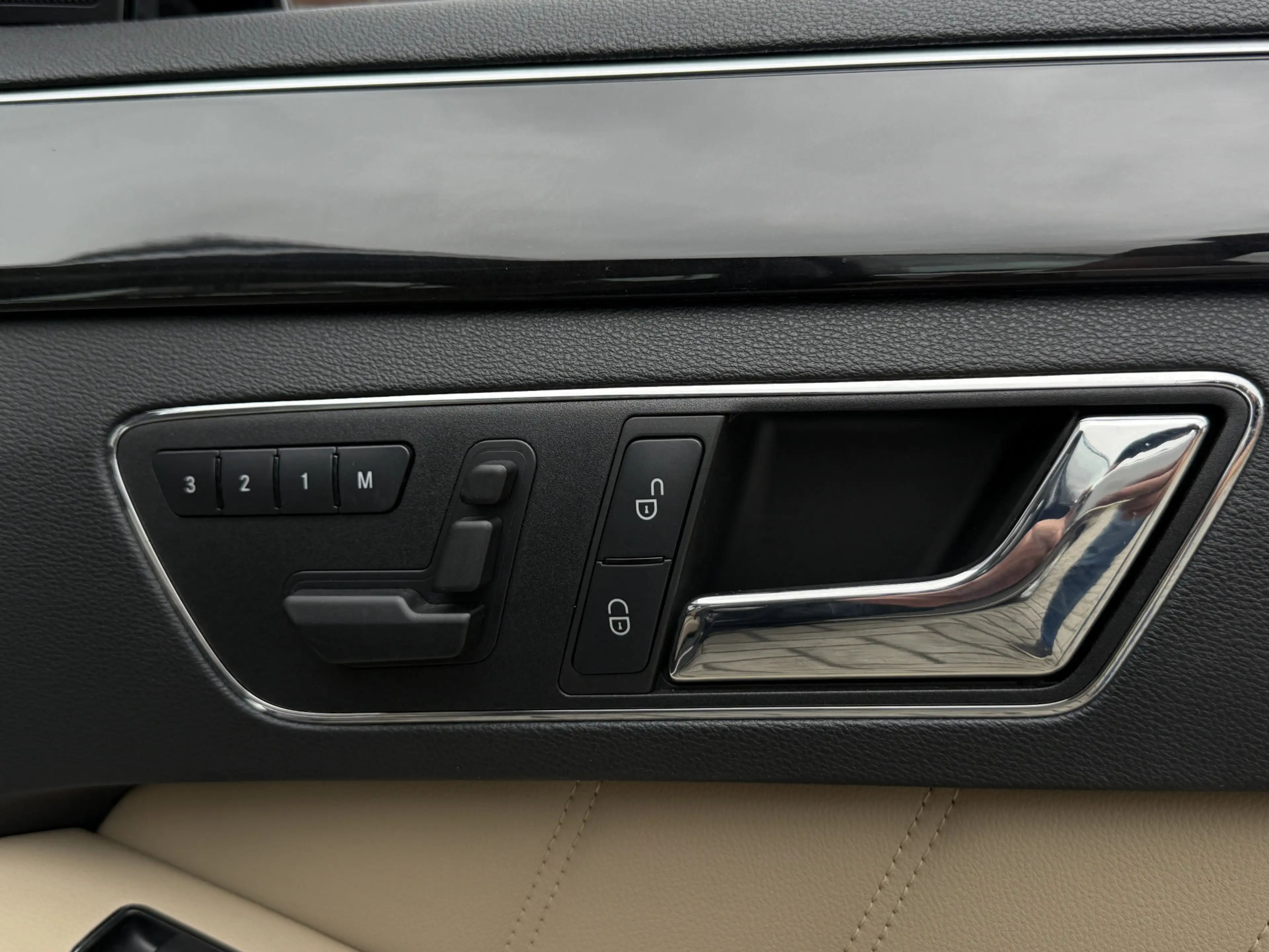 Mercedes-Benz E 350 CGI Avantgarde 4-Matic I Aut. I Leder I Pano.dak I — photo 16
