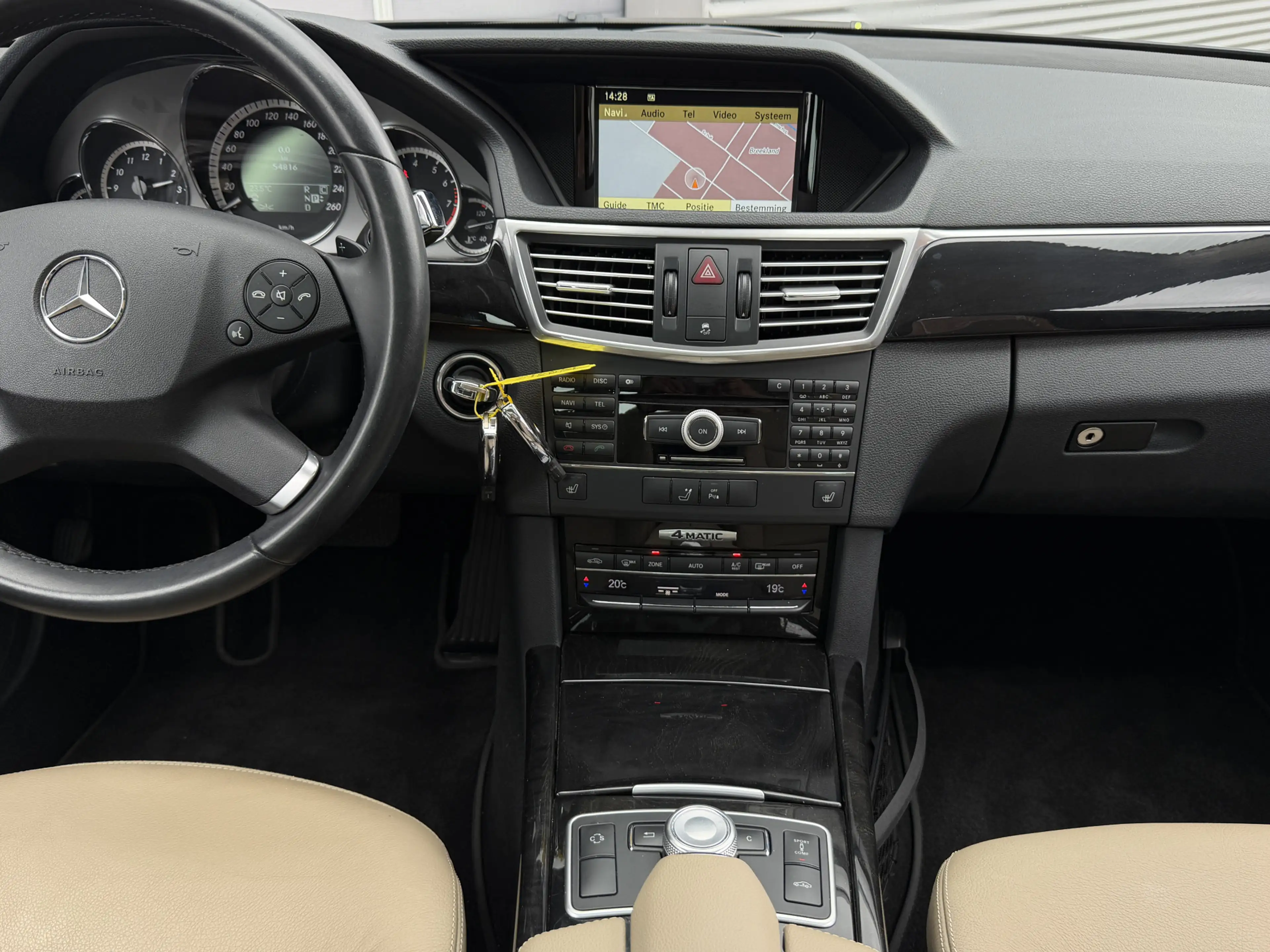 Mercedes-Benz E 350 CGI Avantgarde 4-Matic I Aut. I Leder I Pano.dak I — photo 11